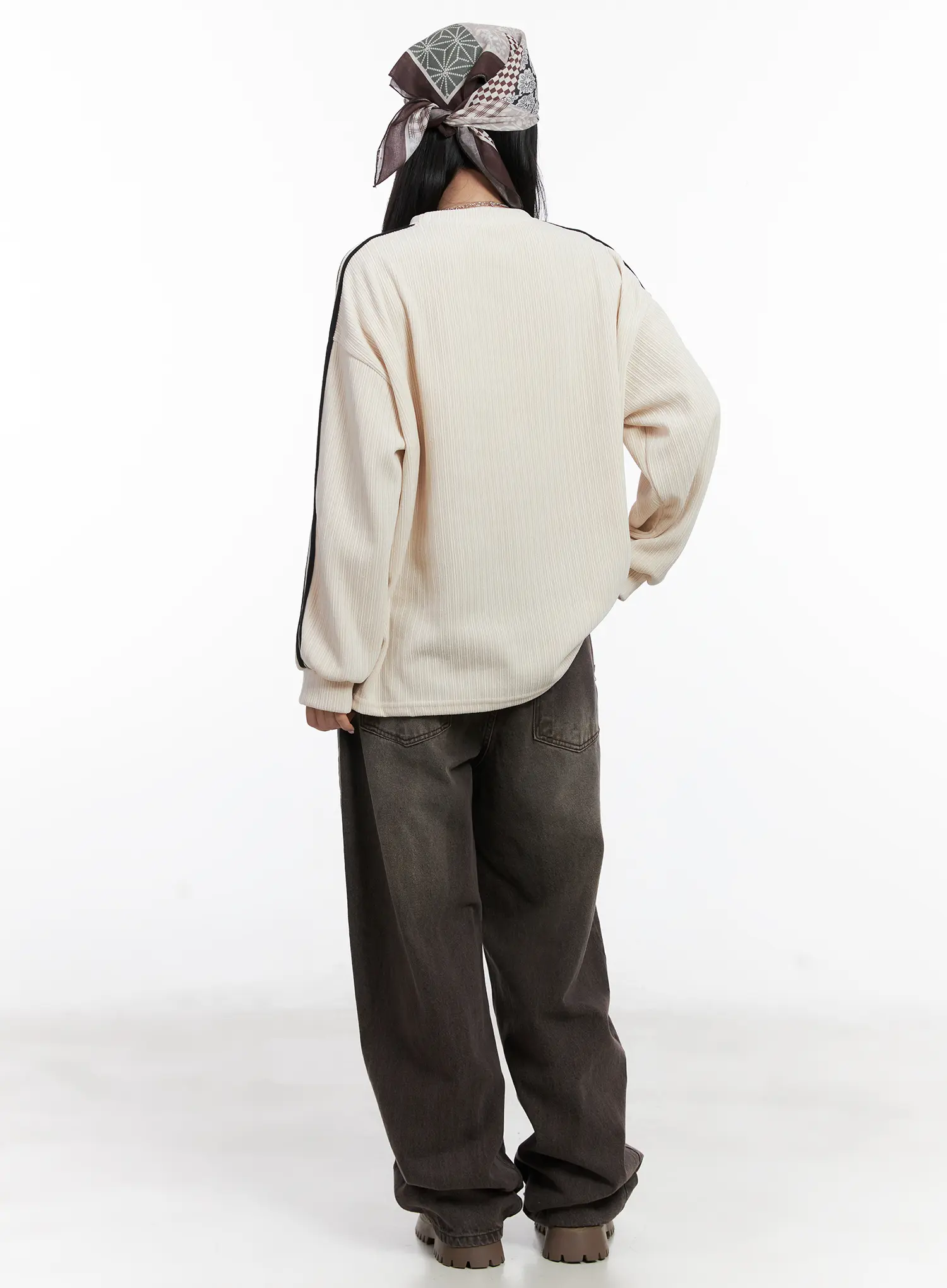 Elia Washed Baggy Jeans CN528 - Image 4