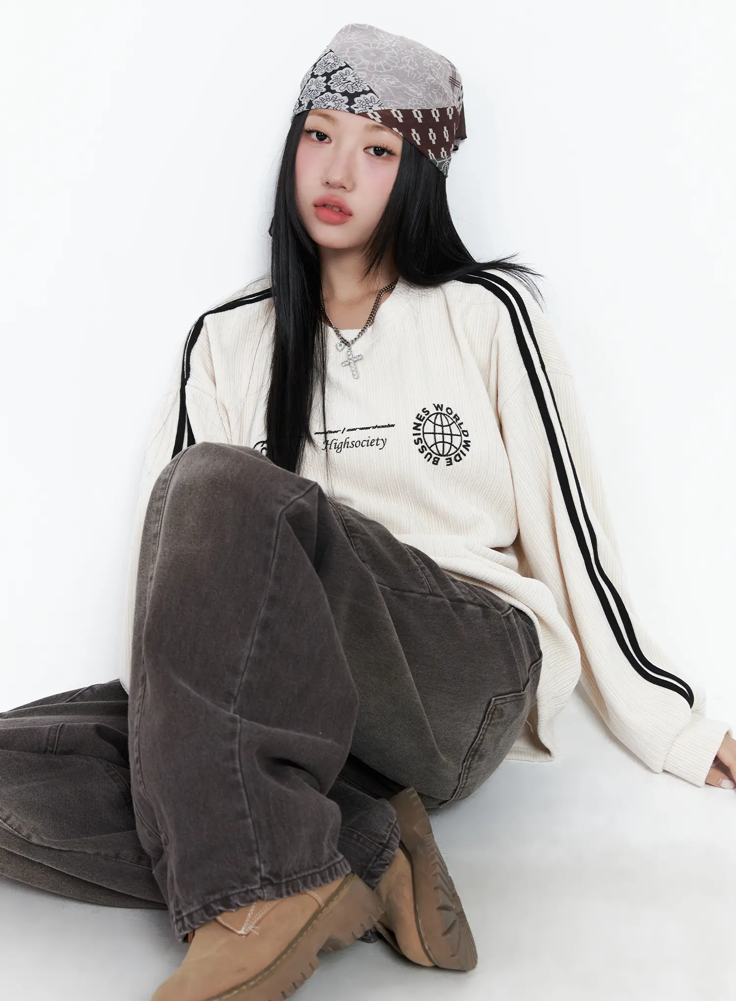 Elia Washed Baggy Jeans CN528 - Image 7