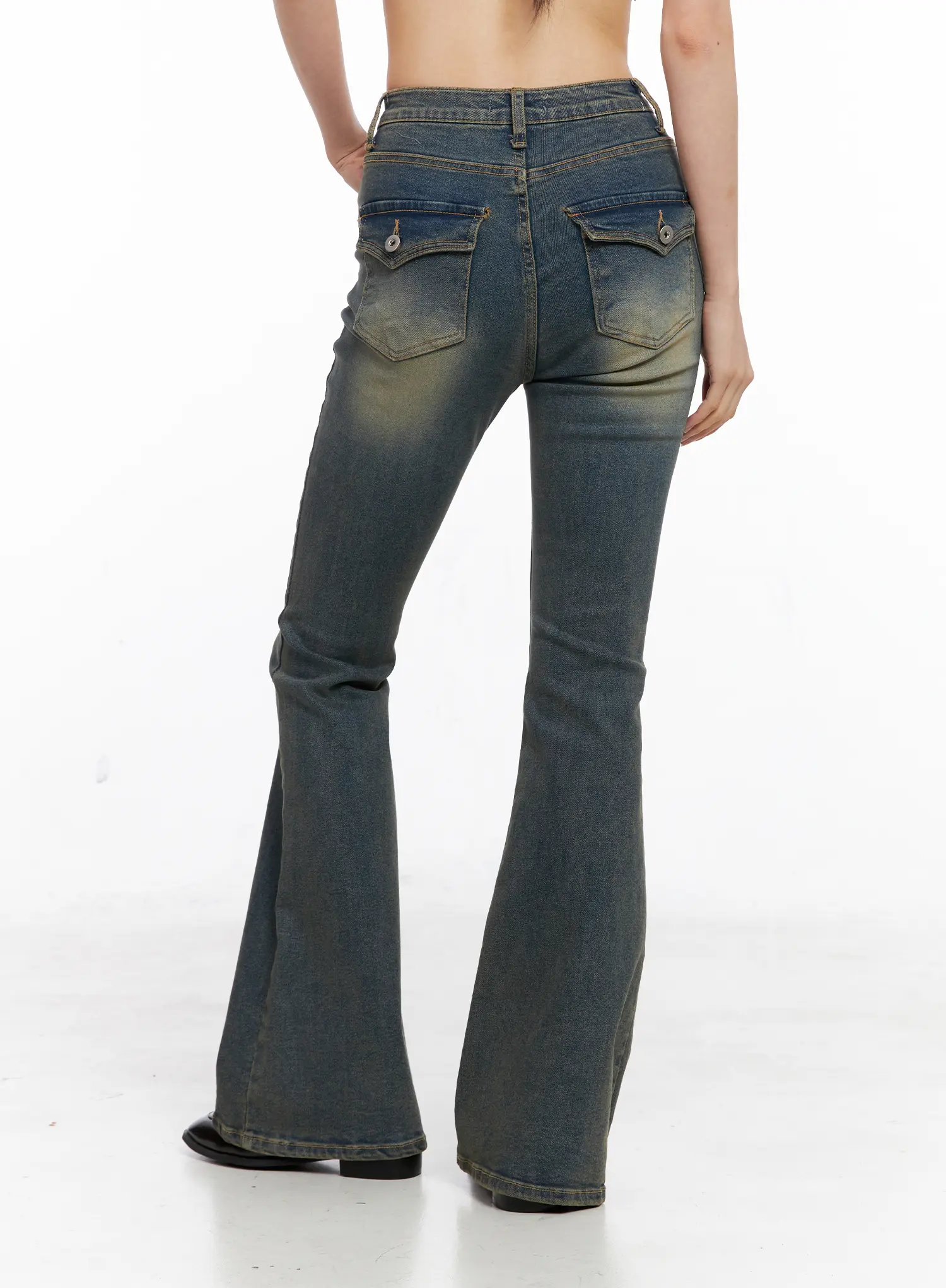 Emmy Washed Flare Jeans CC1109 - Image 7