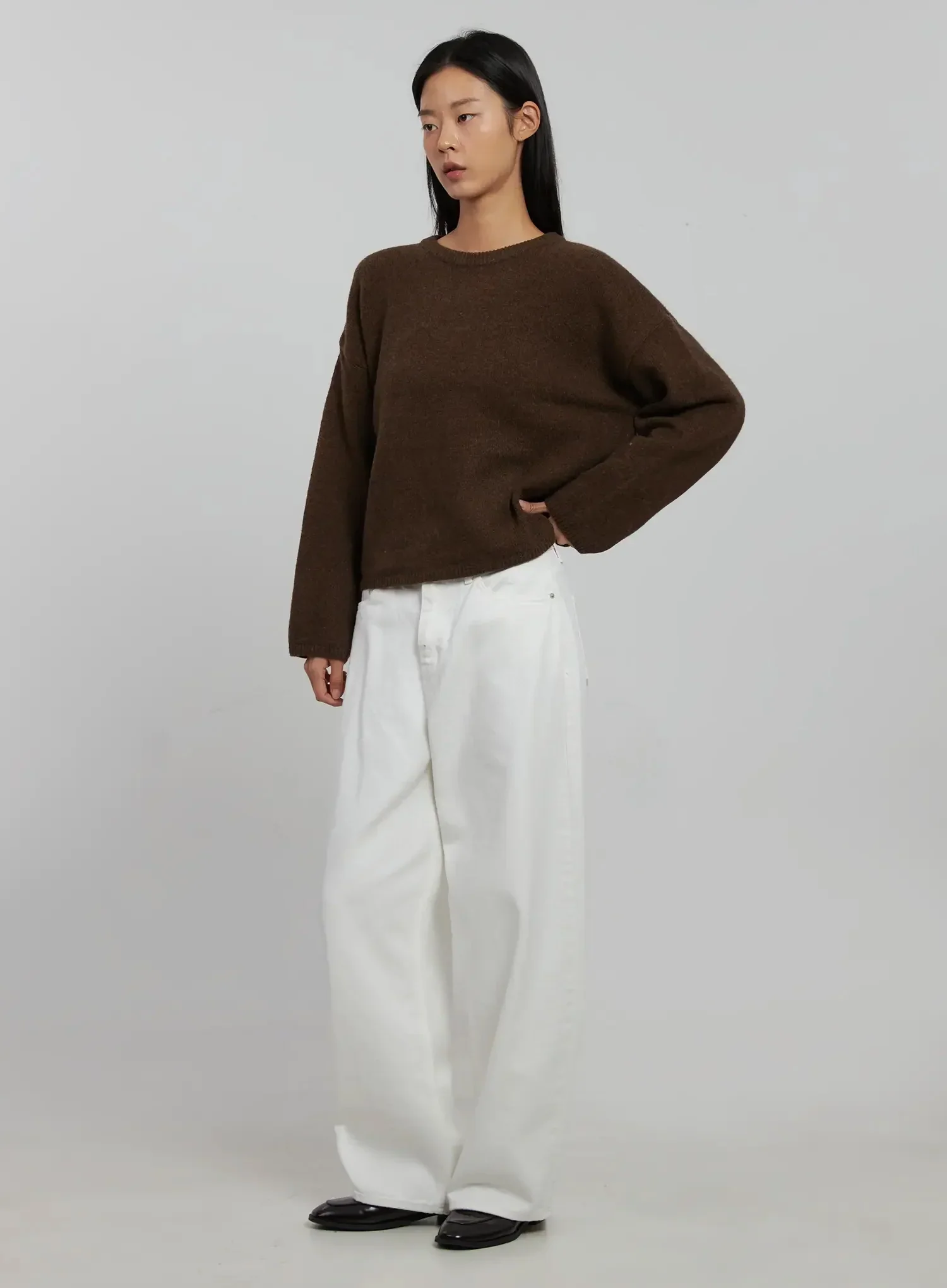 Essential Crewneck Sweater IJ509 - Image 9
