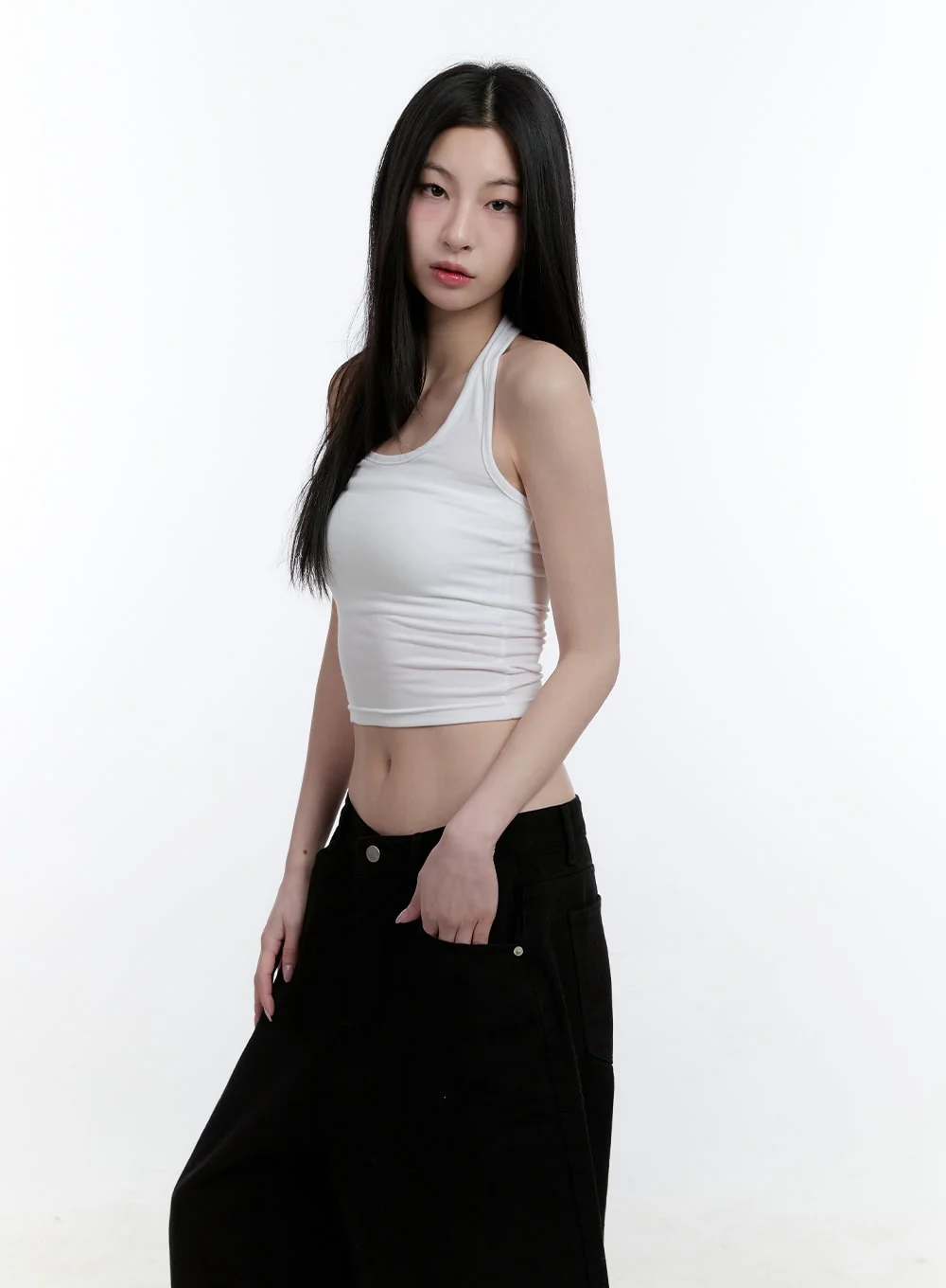 Essential Slim-Fit Halter Top CJ522 - Image 3