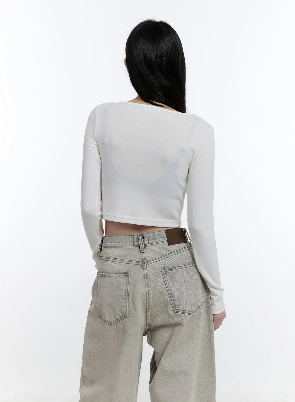 Essential Slim-Fit Long-Sleeve Crop Top CJ520 - Image 5