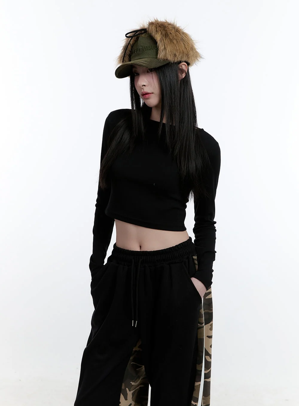 Essential Slim-Fit Long-Sleeve Crop Top CJ520 - Image 9