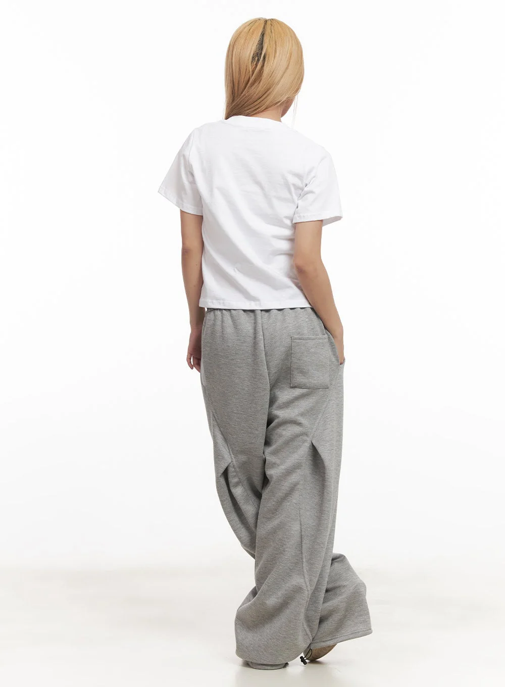 Essential Wide-fit Sweatpants CM505 - Image 7