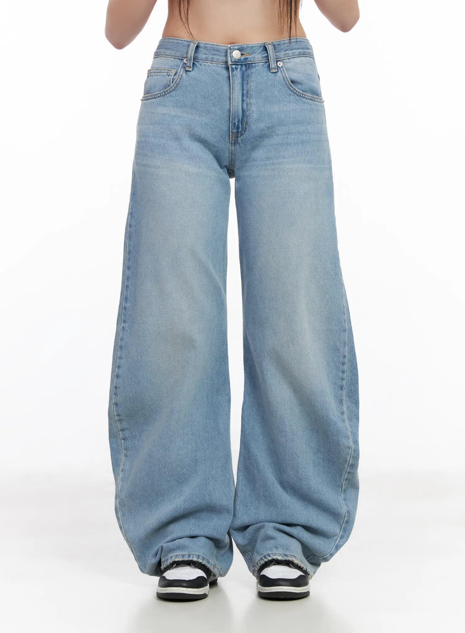 Eunj Wide-Leg Baggy Jeans CM512 - Image 2