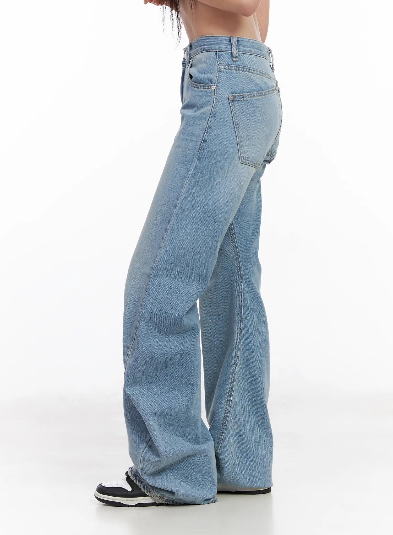 Eunj Wide-Leg Baggy Jeans CM512 - Image 3