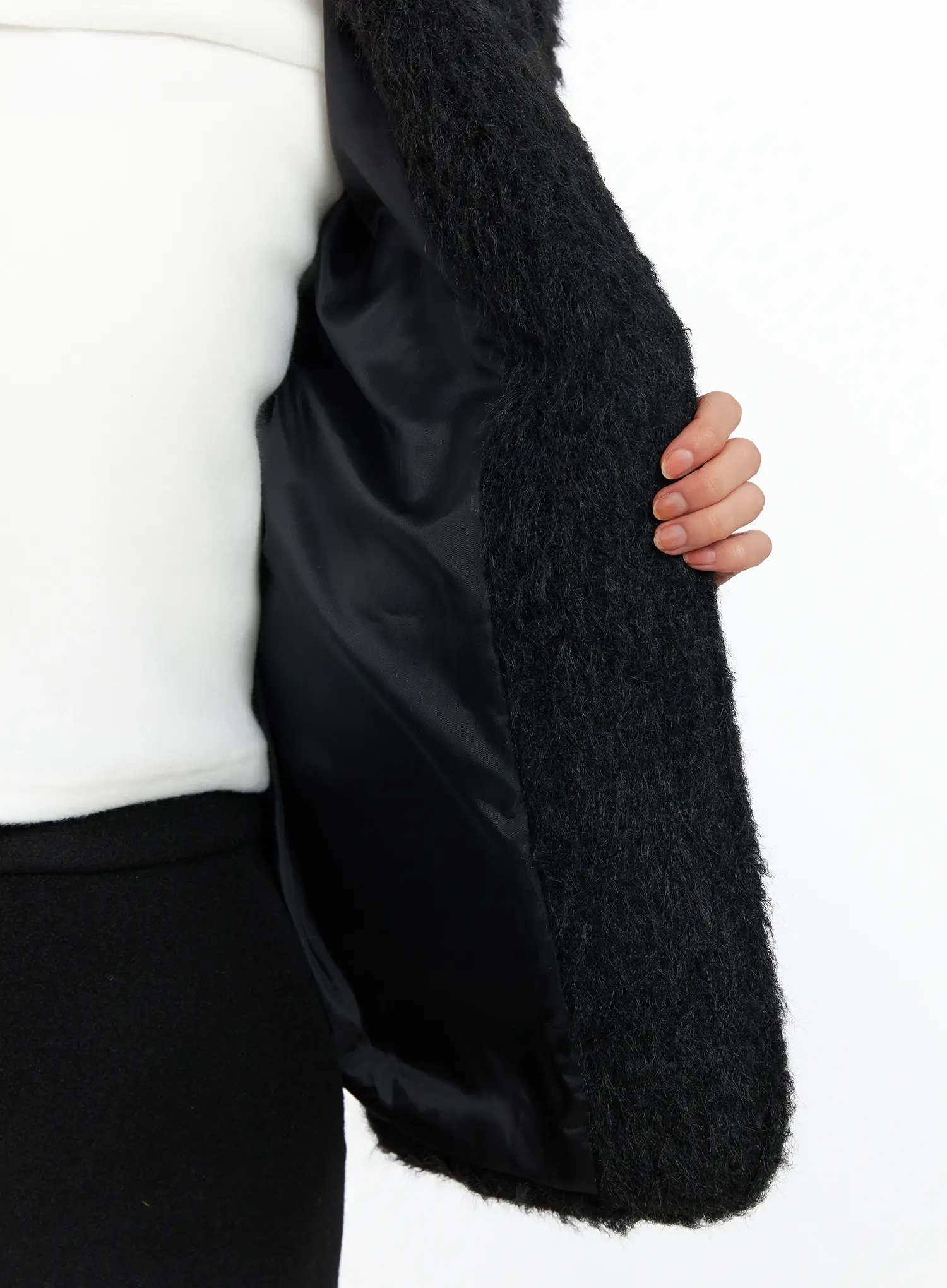 Faux Fur Two-Pocket Half Jacket IJ529 - Image 5