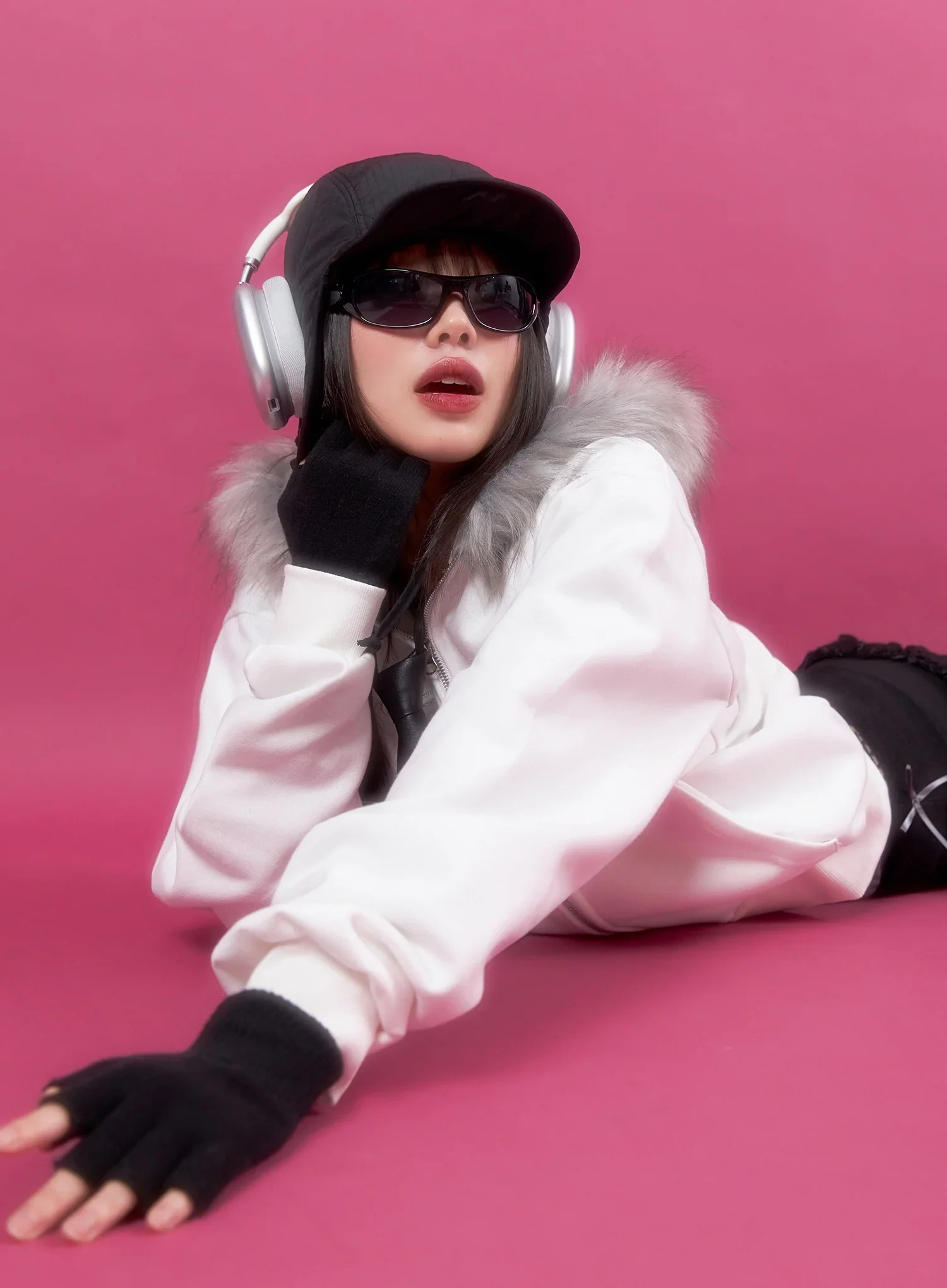 Faux Fur Zip-Up Hoodie IN503 - Image 11