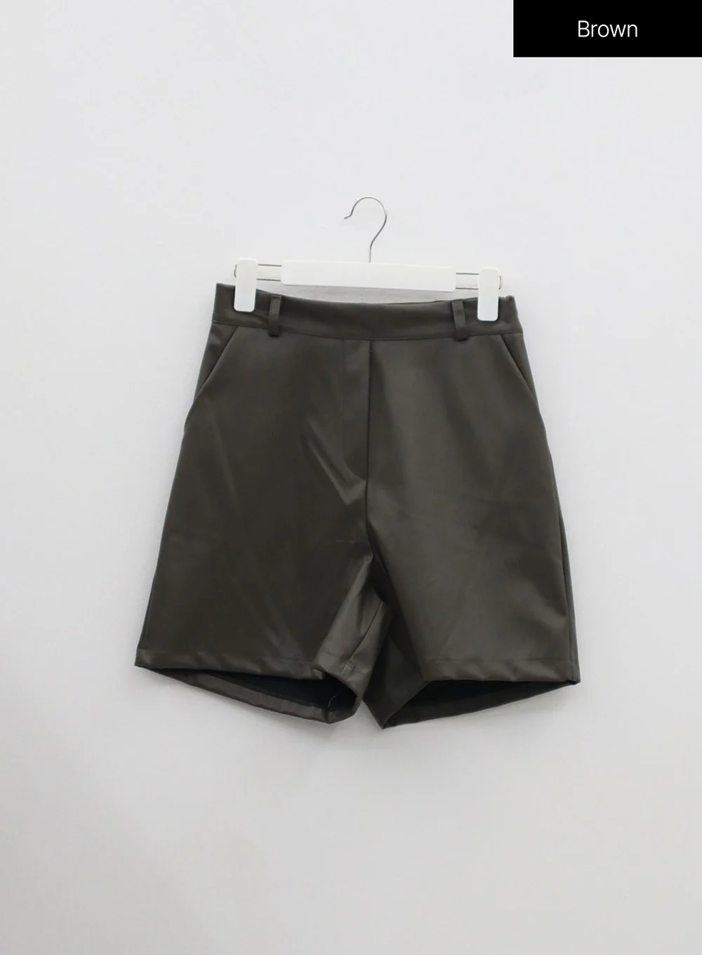 Faux Leather Bermuda Shorts OM303 - Image 15