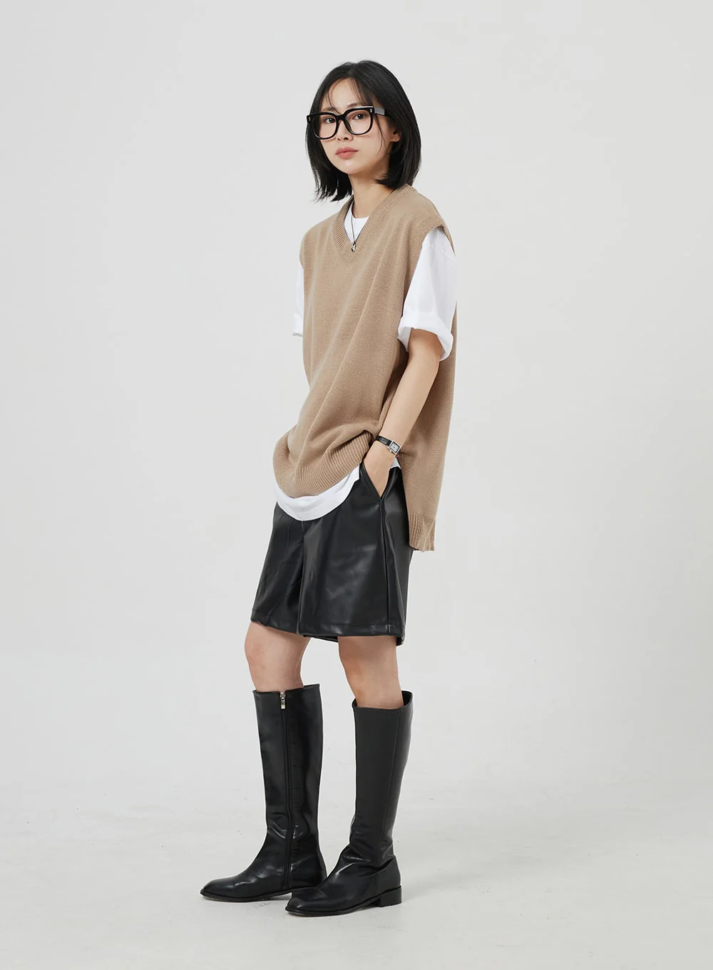 Faux Leather Bermuda Shorts OM303 - Image 4