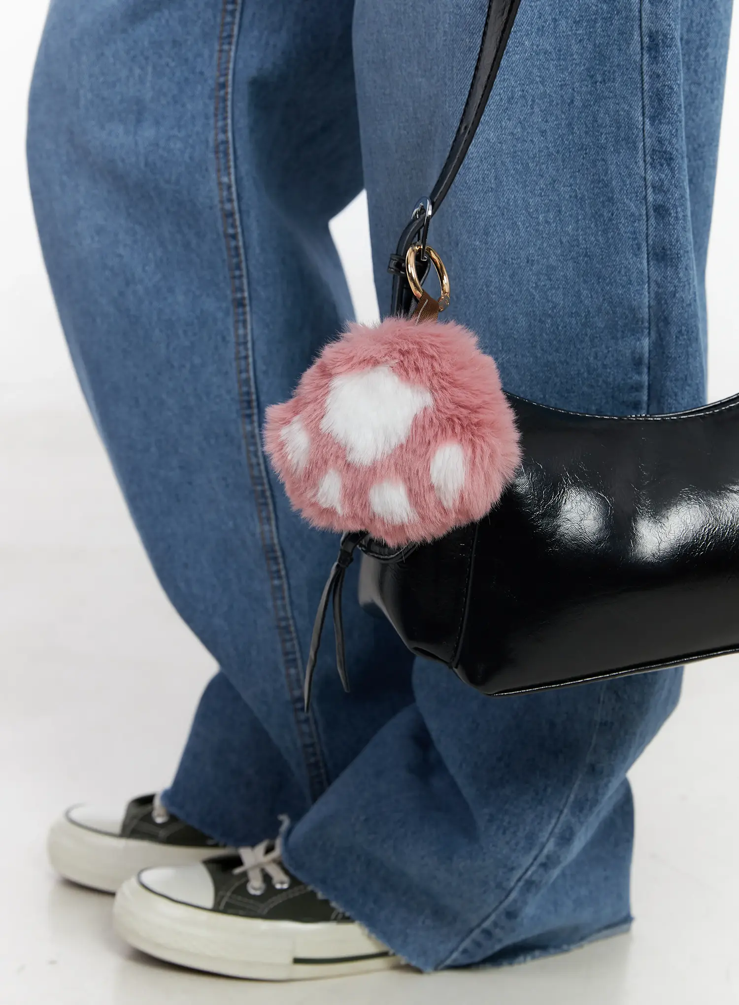 Fluffy Bag Charm CM519 - Image 3
