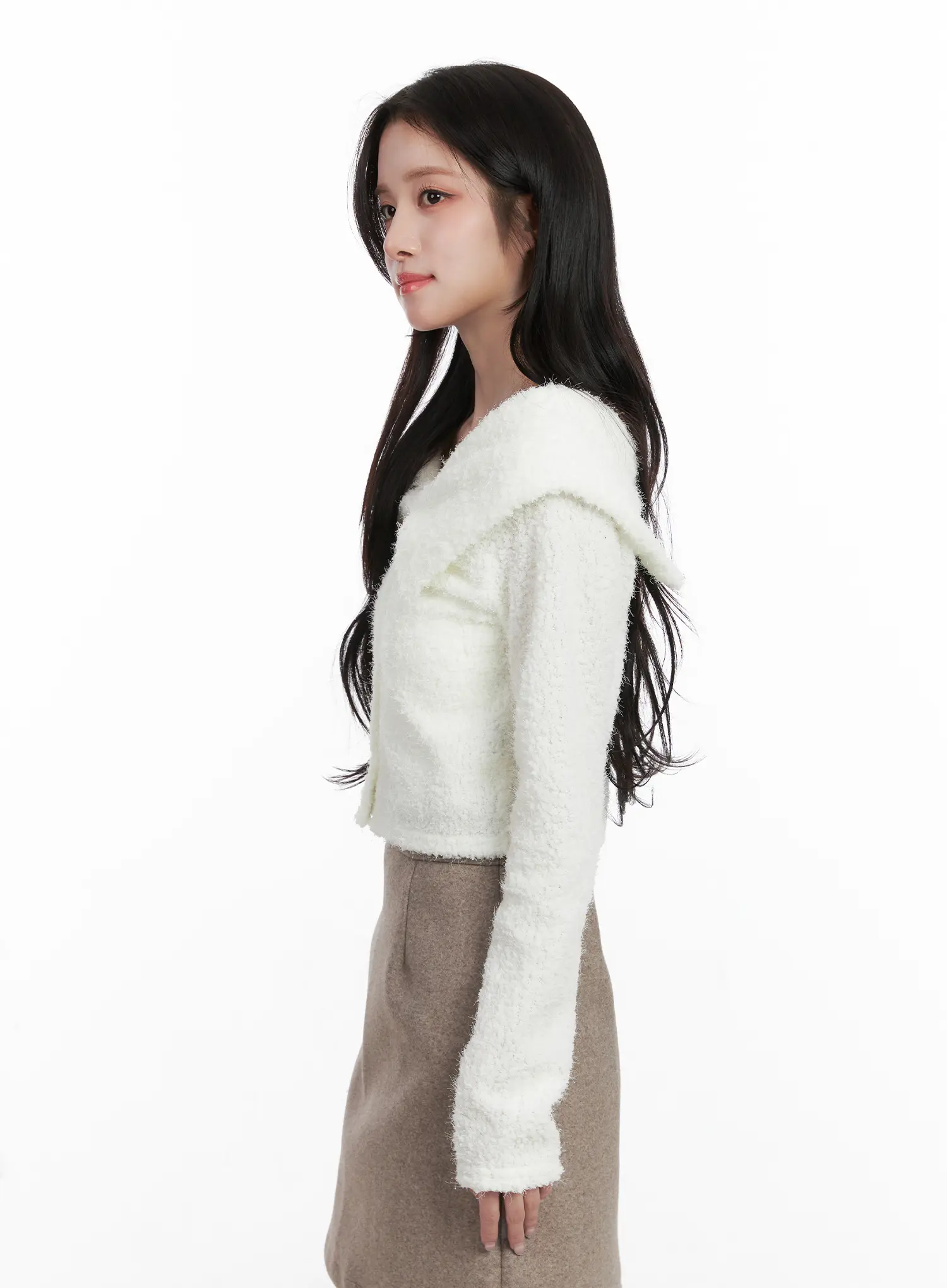 Fuzzy Collar Cropped Cardigan CN526 - Image 5