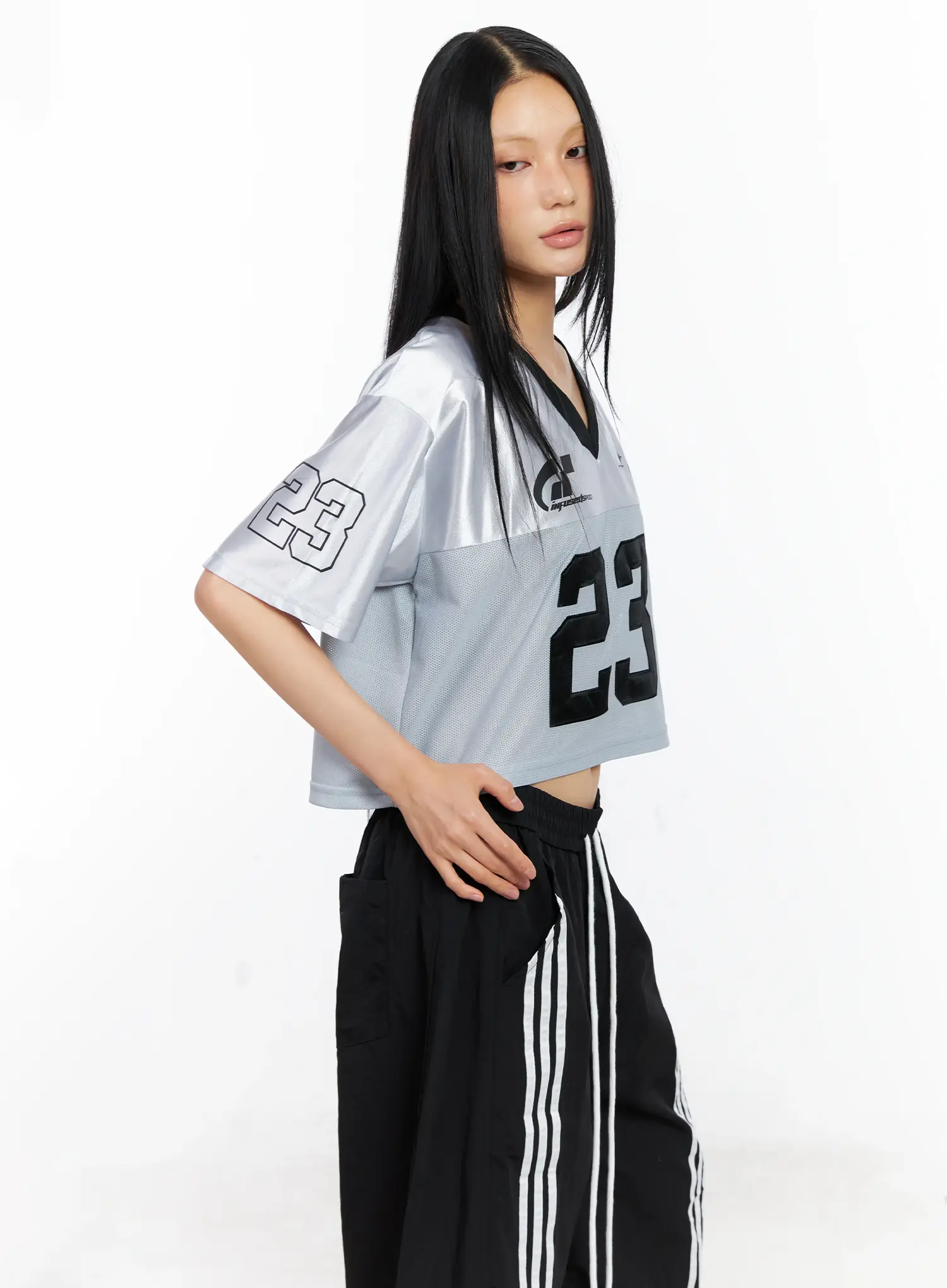 Glossy V-Neck Cropped Jersey CL529 - Image 7