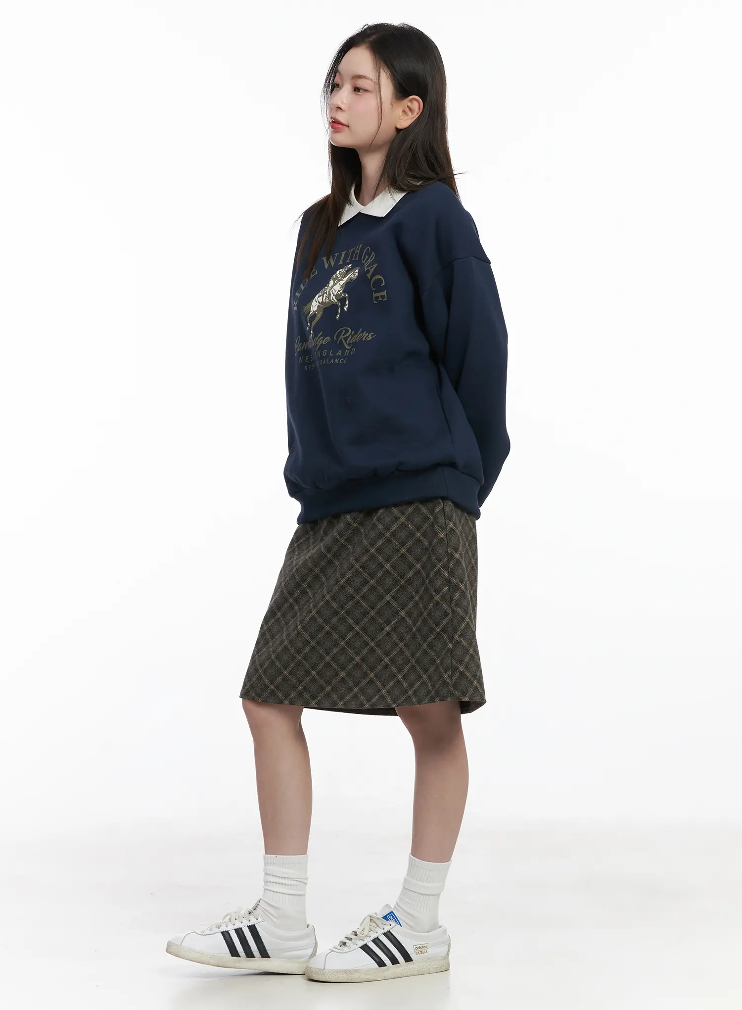 Graphic Fleeced Sweatshirt CJ506 - Image 4
