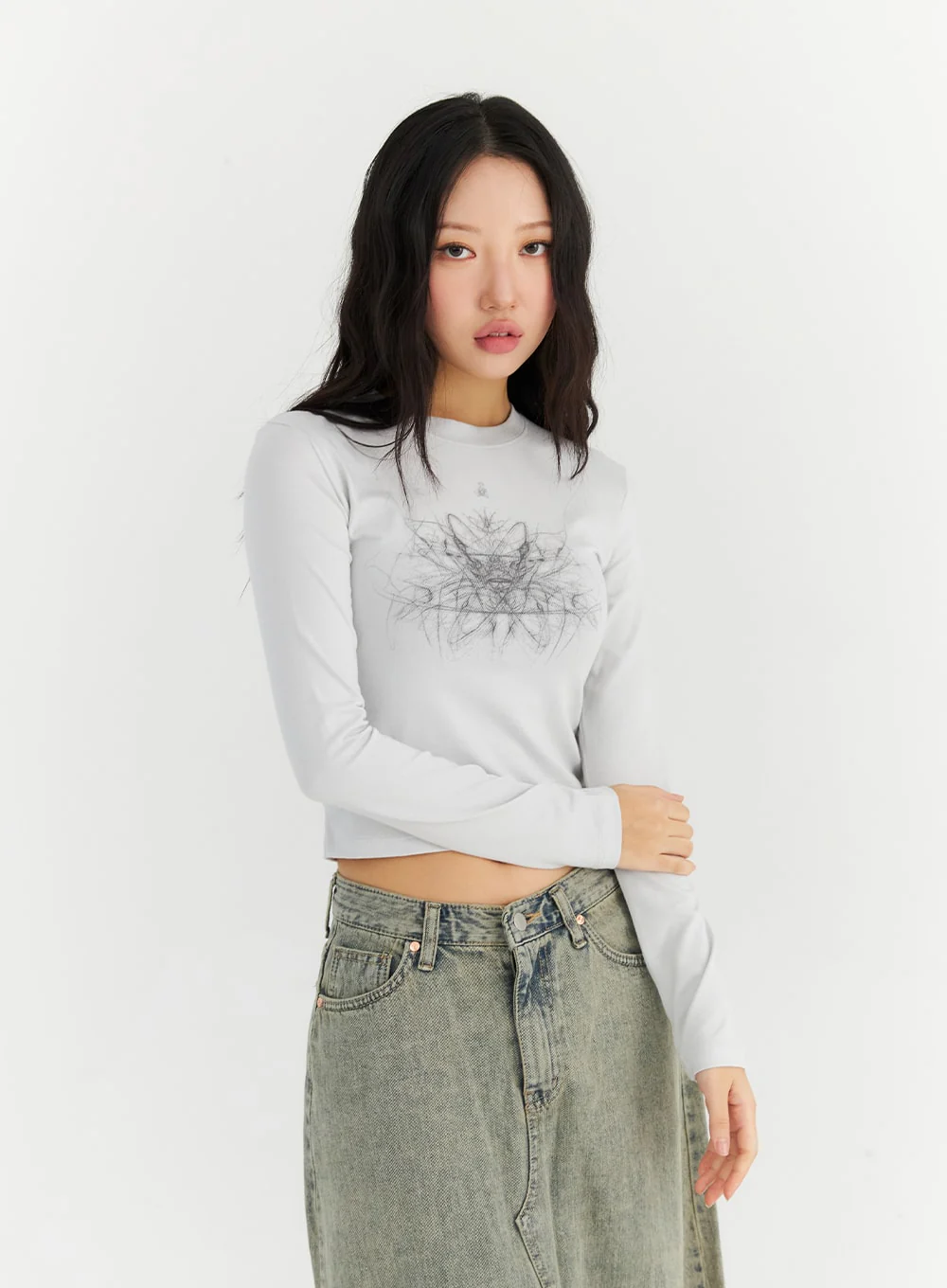 Graphic Long Sleeve Top CN303 - Image 4