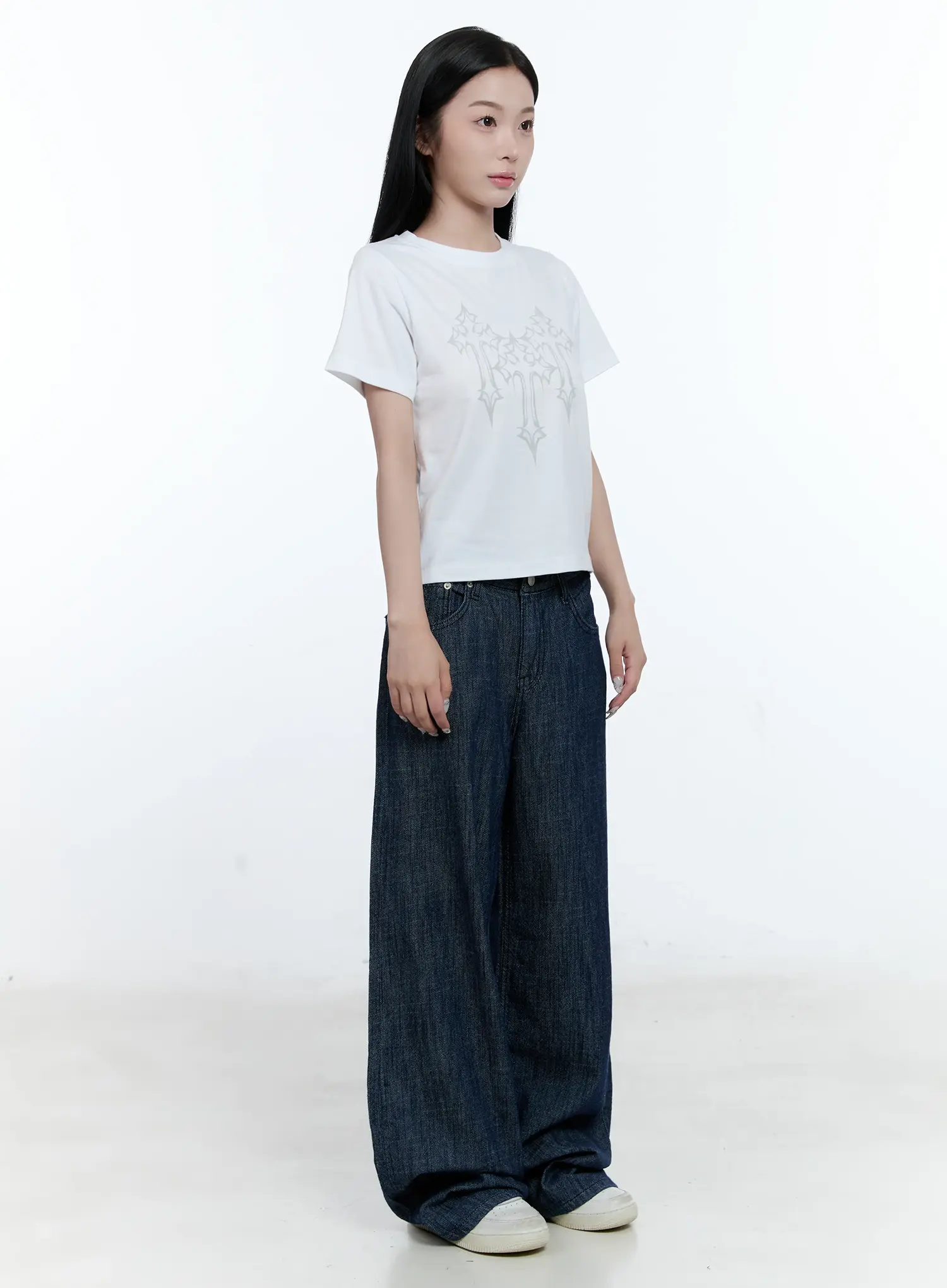Graphic Print Semi-Crop Tee CL530 - Image 3
