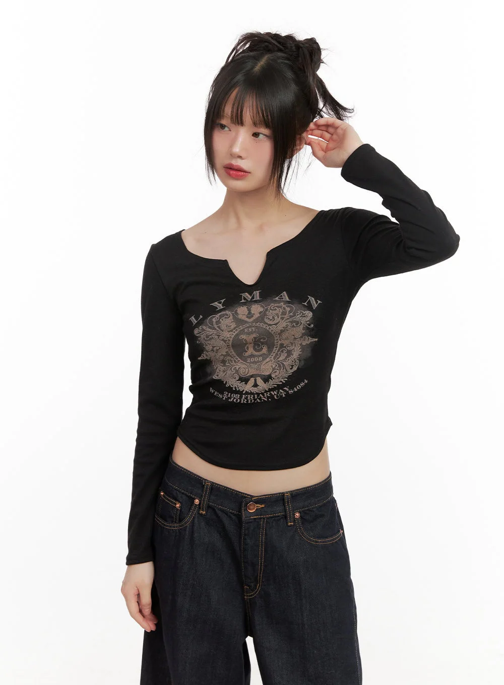 Graphic Slim-Fit Long-Sleeve Crop Top CJ502 - Image 9