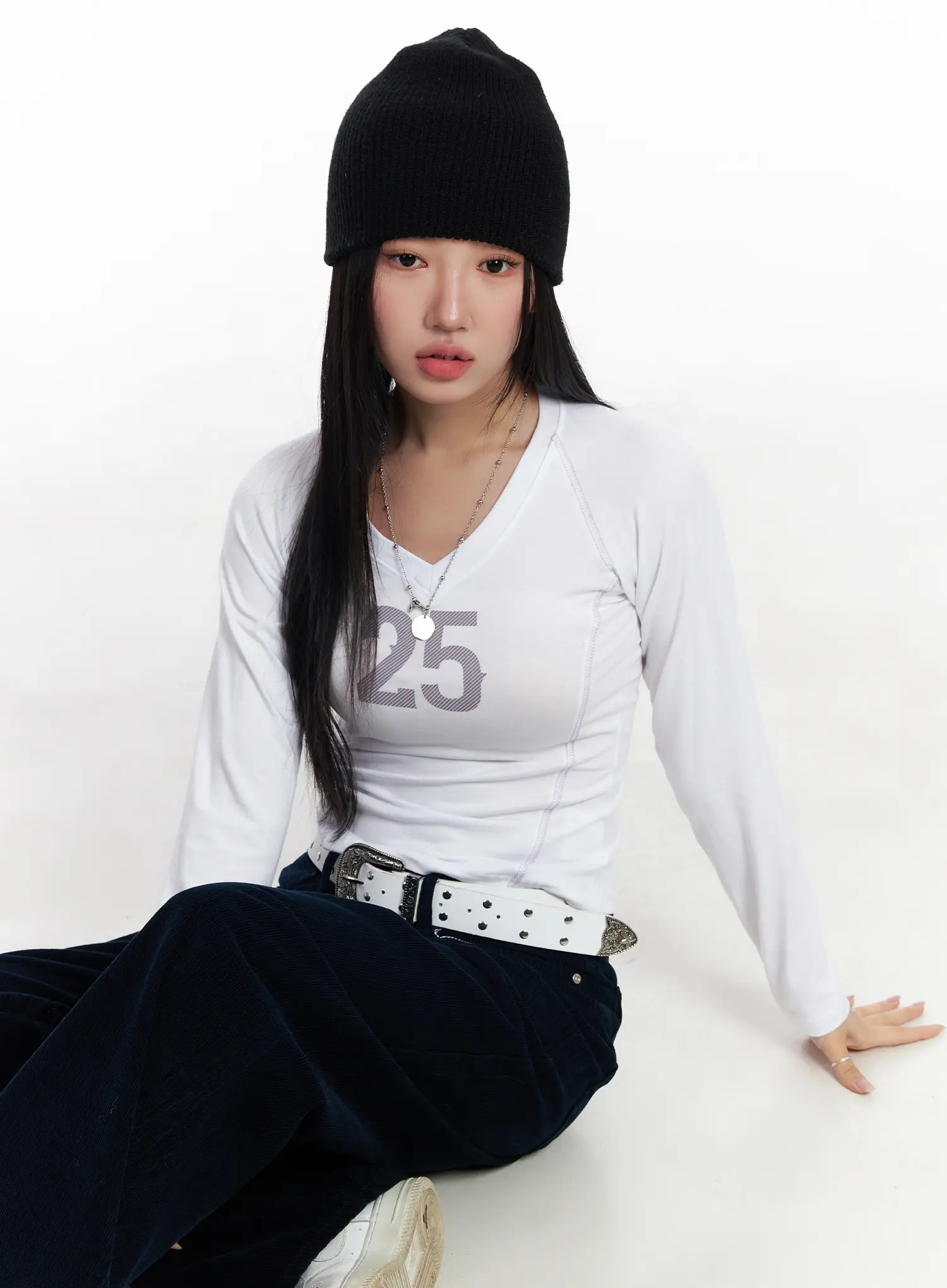 Graphic V-Neck Long Sleeve CJ514