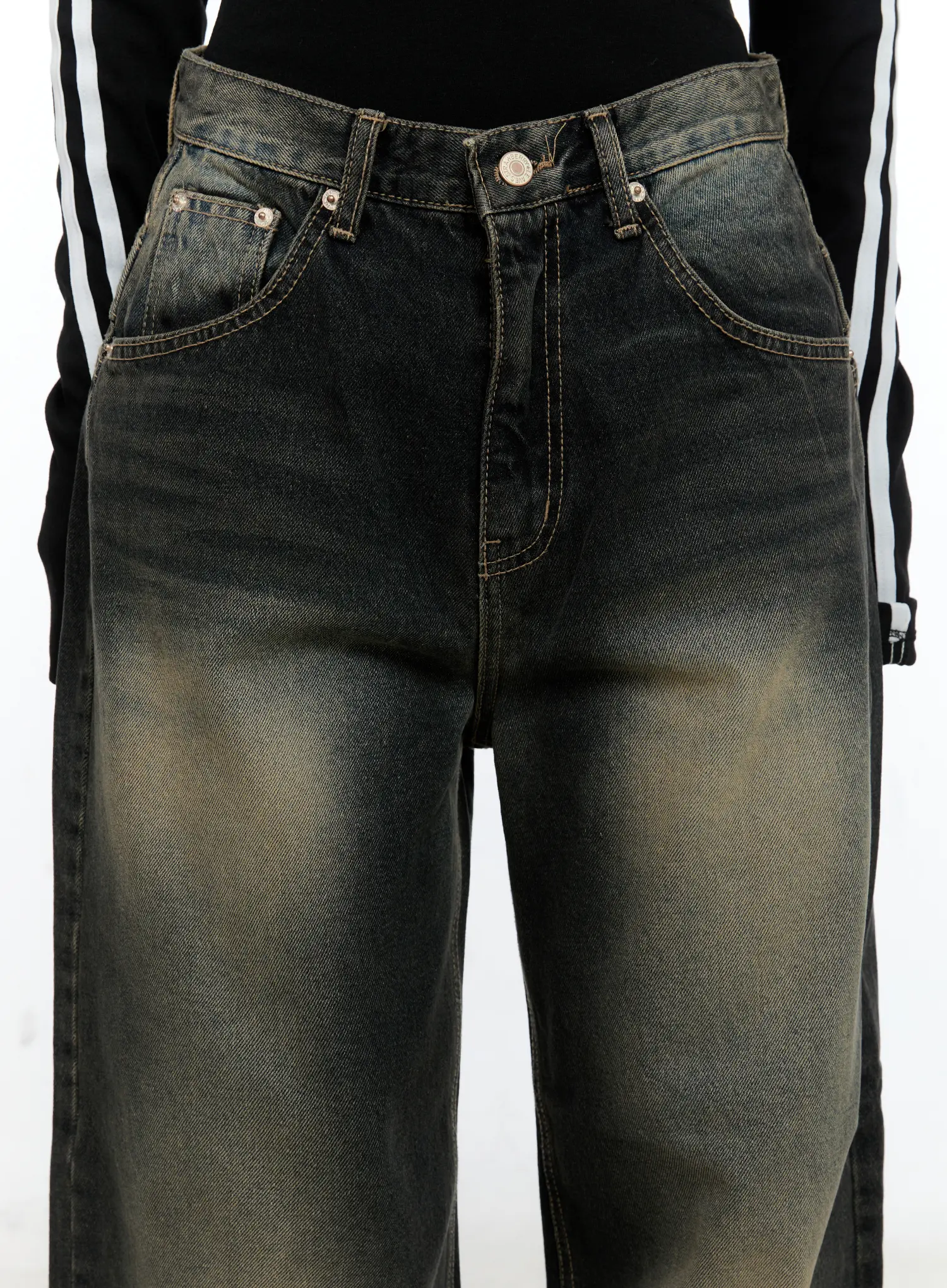 Gustav Double Waist Washed Baggy Jeans CS524 - Image 8