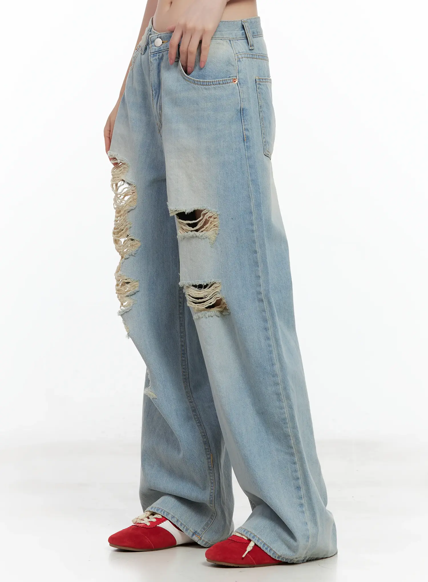 Gyuri Dirty-Wash Distressed Wide Jeans CU530 - Image 5
