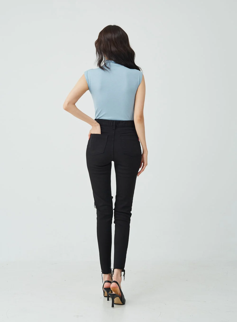 Half Neck Sleeveless T-Shirt IU26 - Image 7