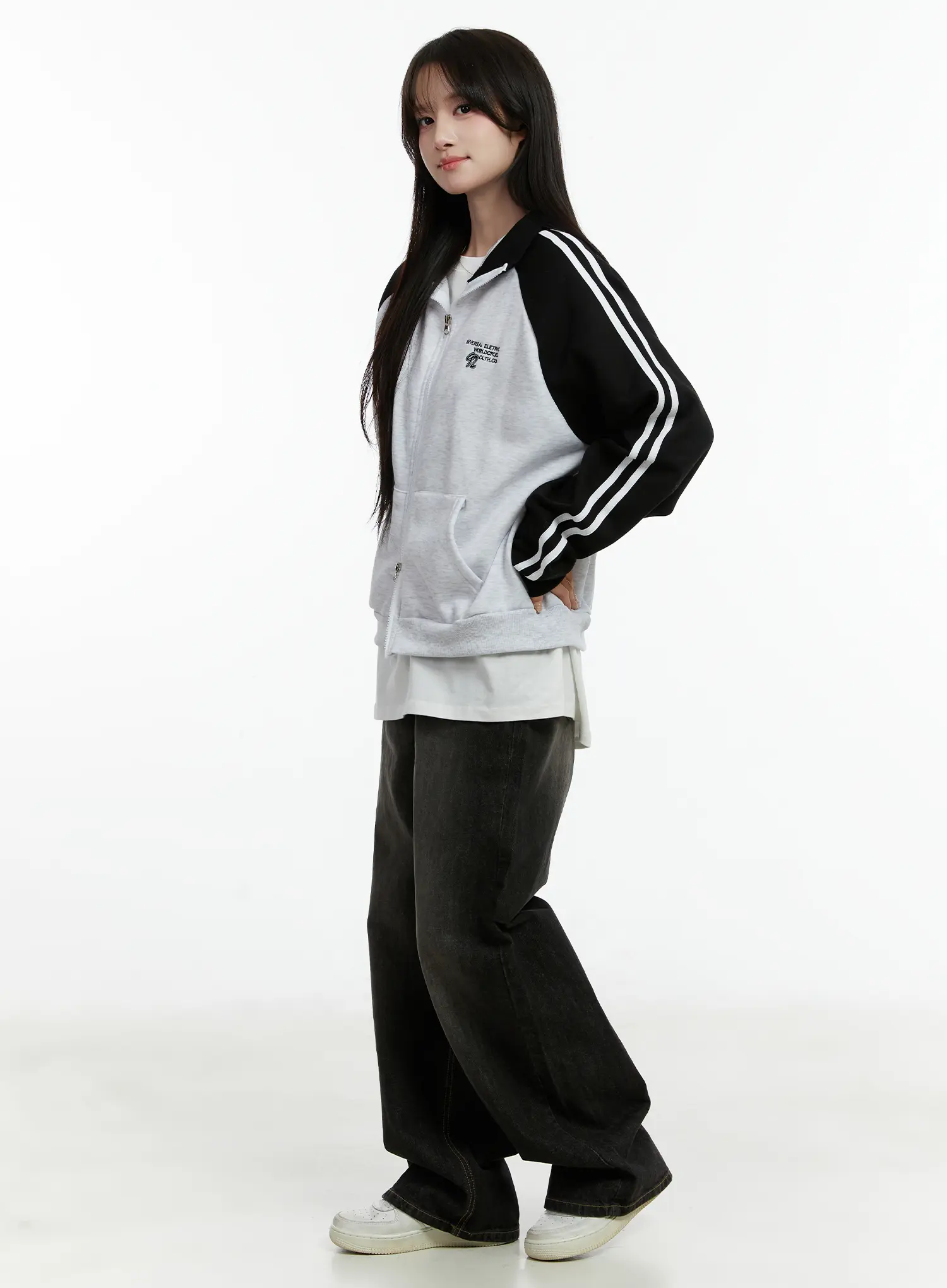Haze Washed Wide-Leg Jeans CD523 - Image 5