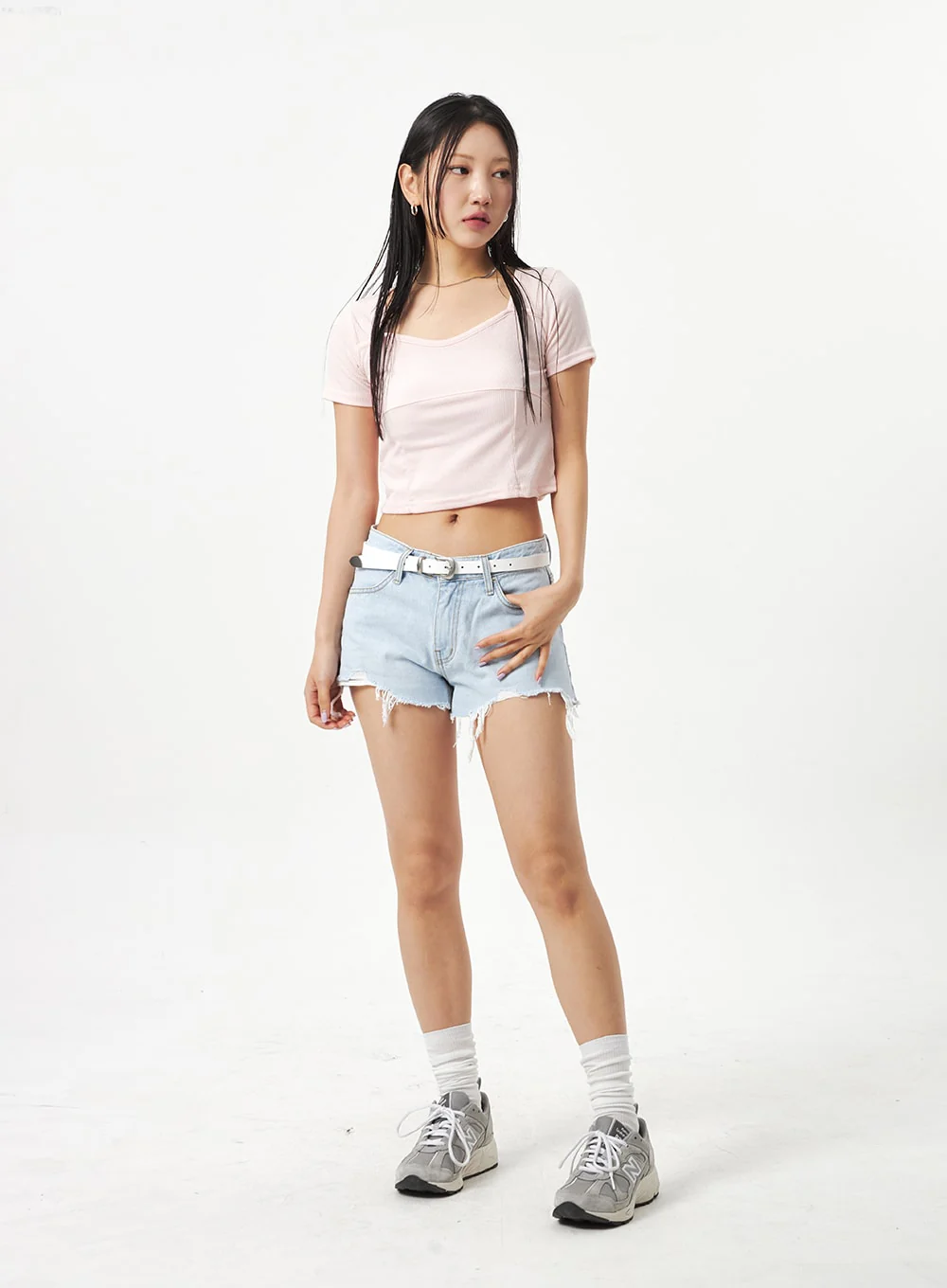 Heart Neck Cropped Tee CA320 - Image 8