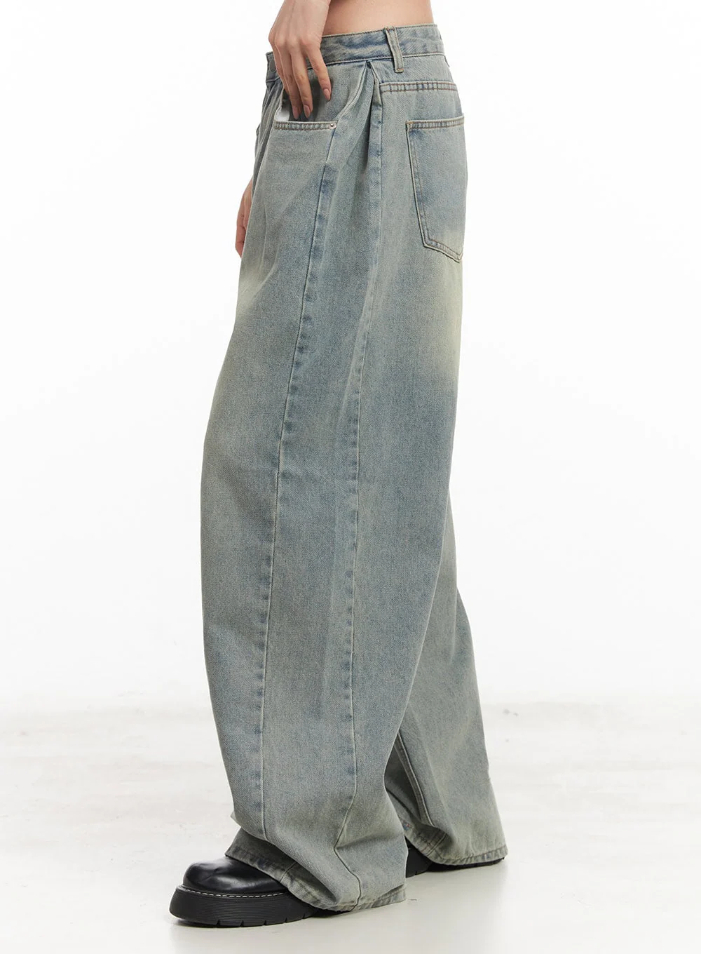Hillary Washed Wide-Leg Jeans CM504 - Image 5