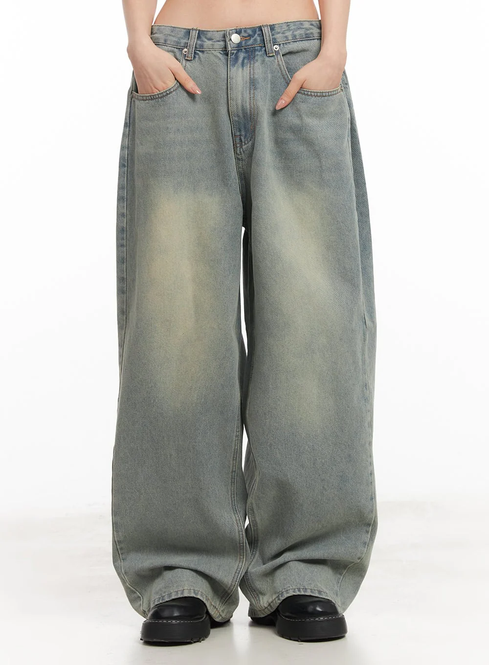 Hillary Washed Wide-Leg Jeans CM504 - Image 9