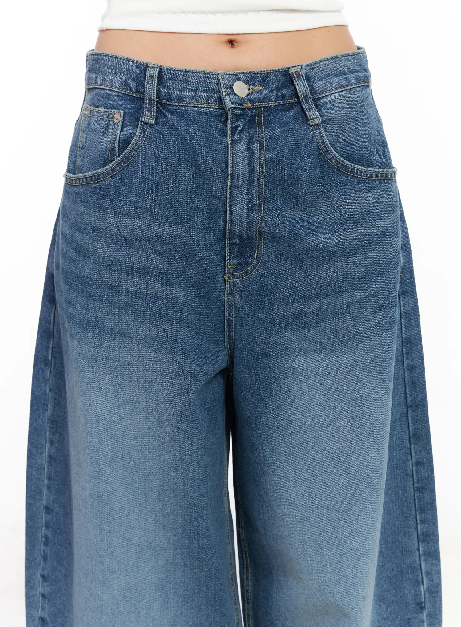Jieu Vintage-Washed Wide Leg Jeans CM516 - Image 3