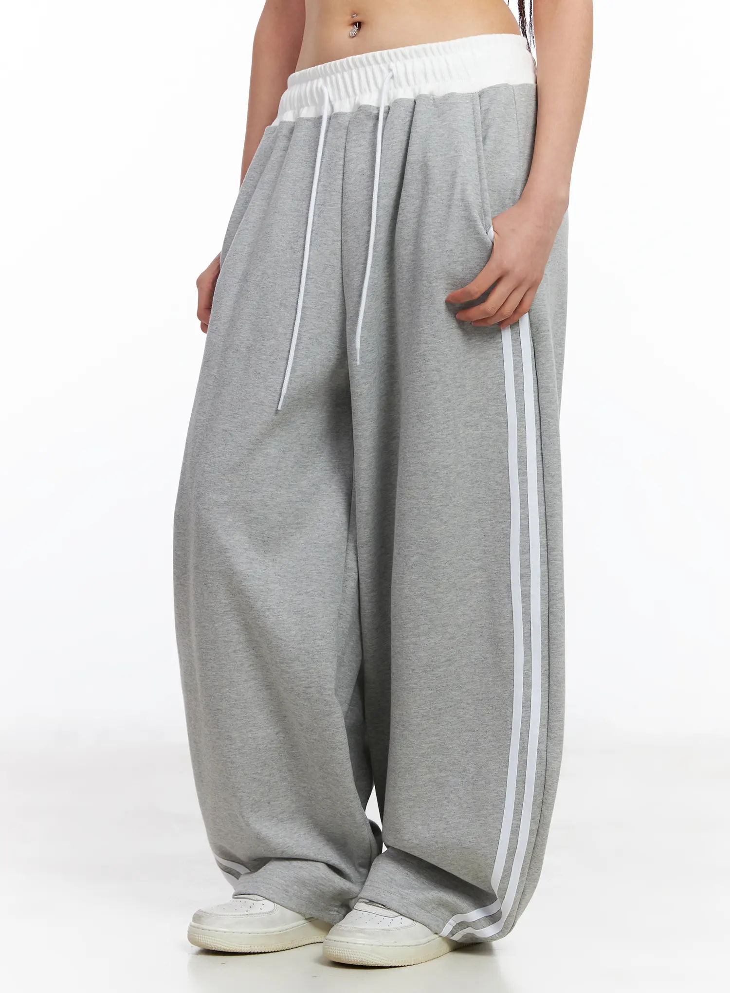 Layered Two-Tone Sweatpants CF506