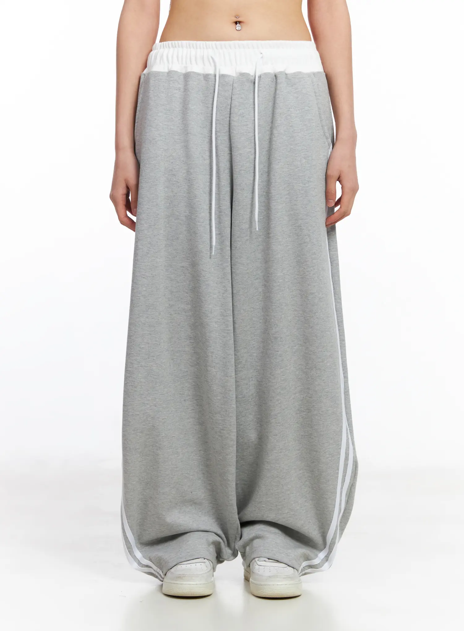 Layered Two-Tone Sweatpants CF506 - Image 18