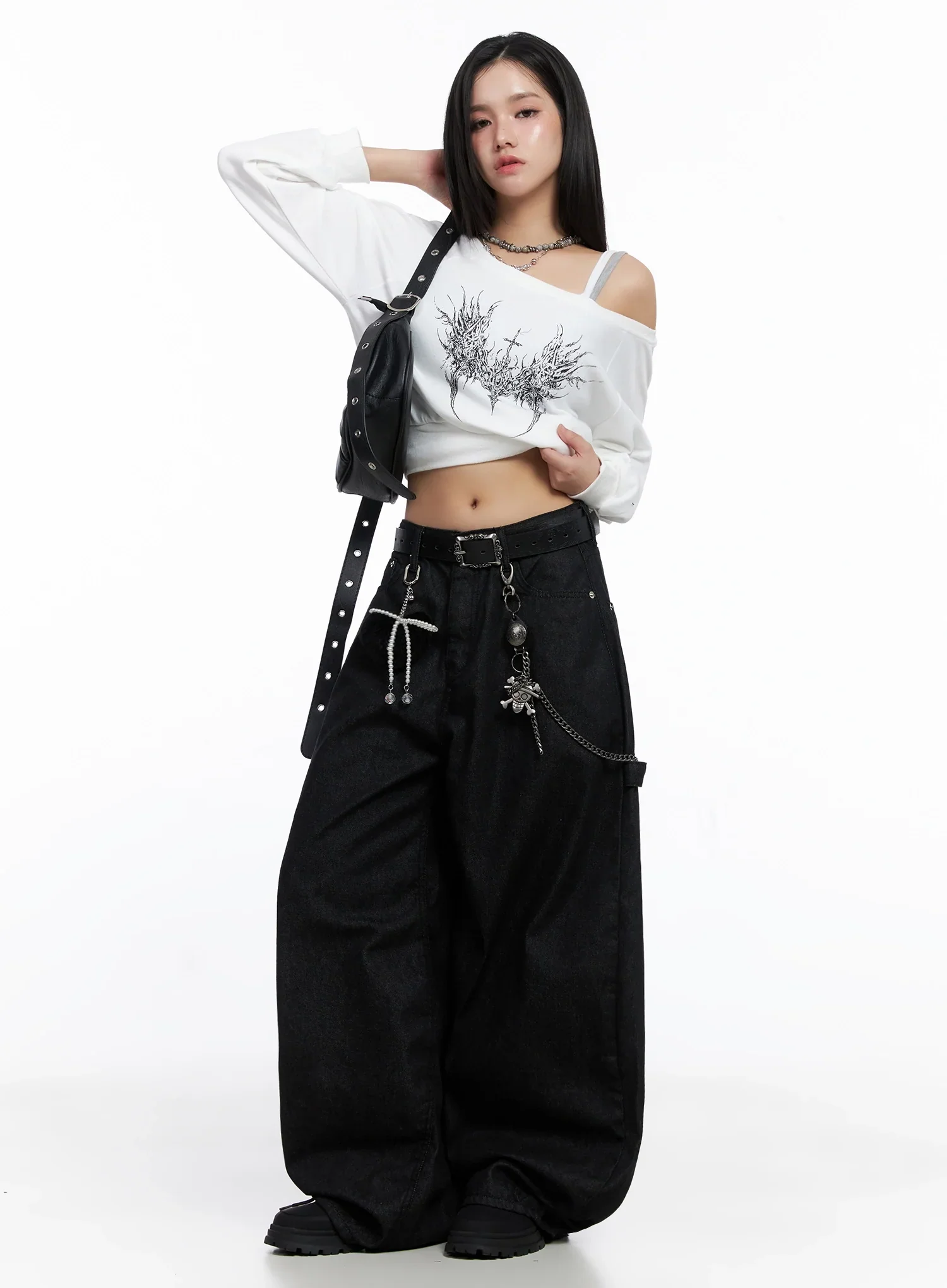 Lea Cross-Patch Baggy Jeans IS525 - Image 4