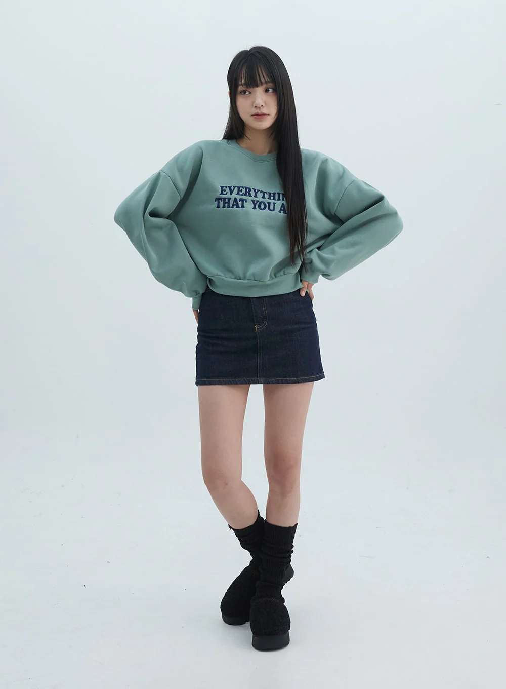 Lettering Crop Sweatshirt ON310 - Image 2
