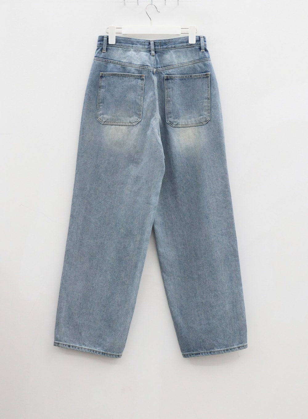 Light Wash Baggy Jeans Unisex CD26 - Image 15
