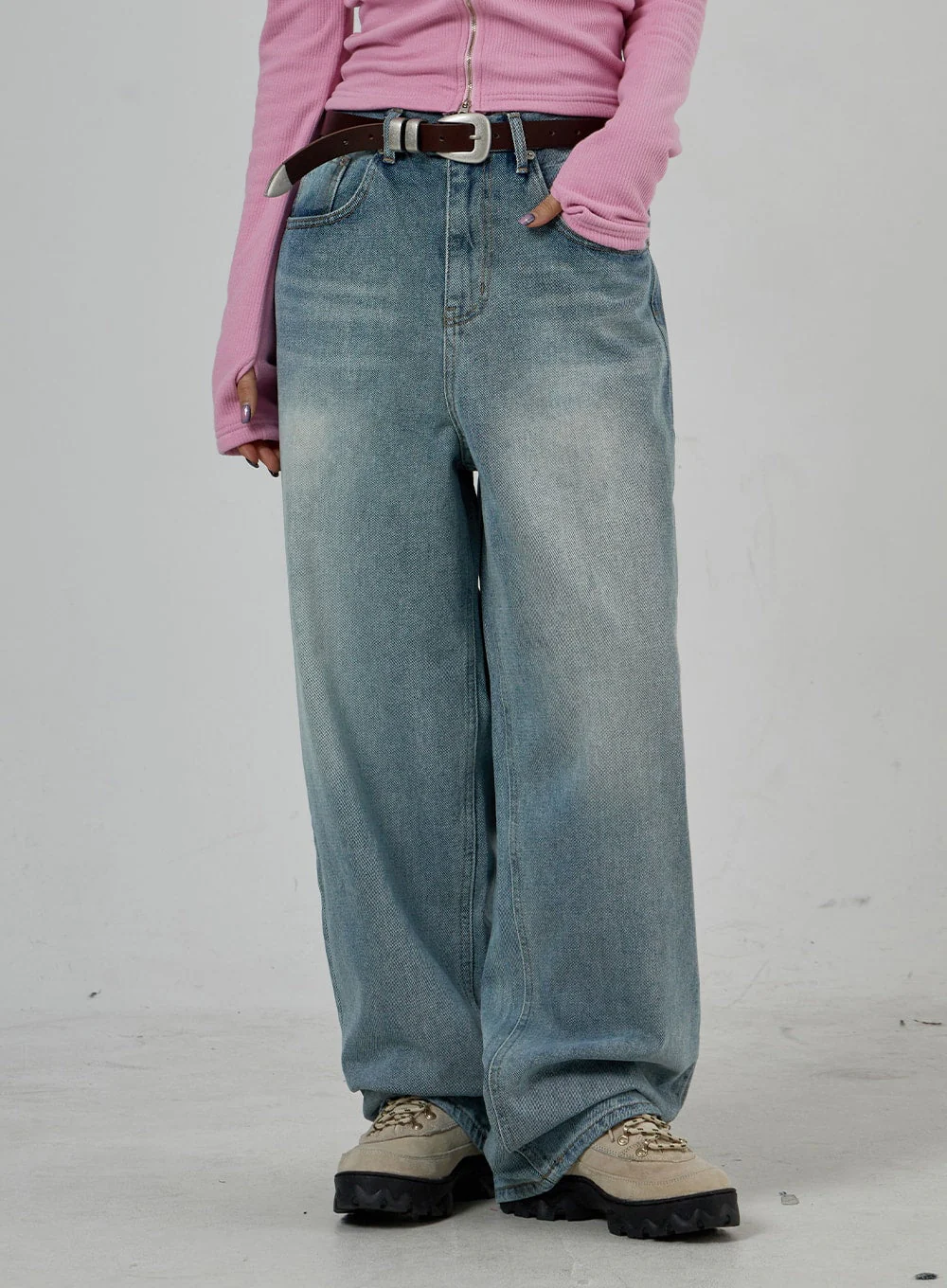 Light Wash Baggy Jeans Unisex CD26 - Image 2