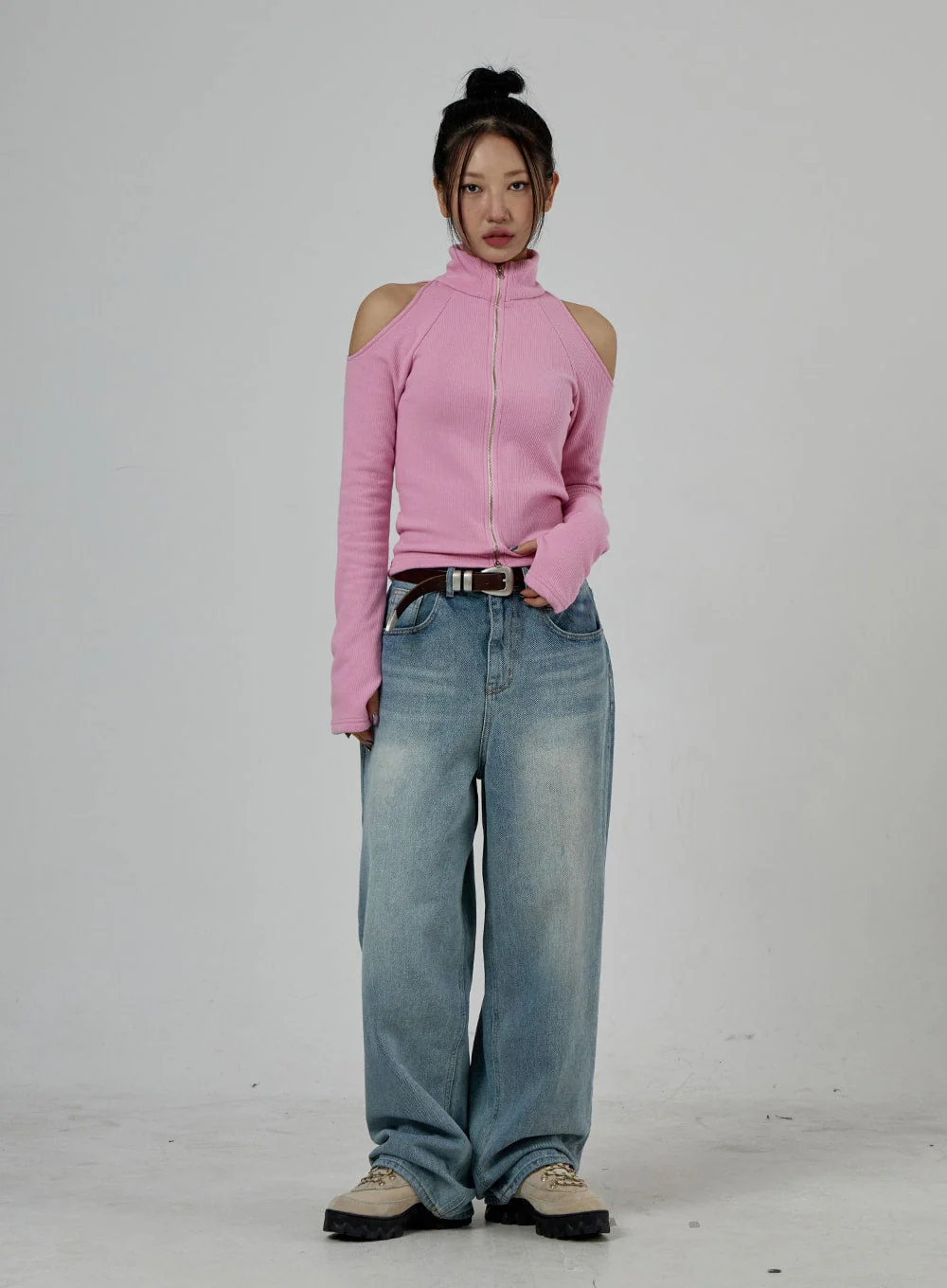 Light Wash Baggy Jeans Unisex CD26 - Image 3