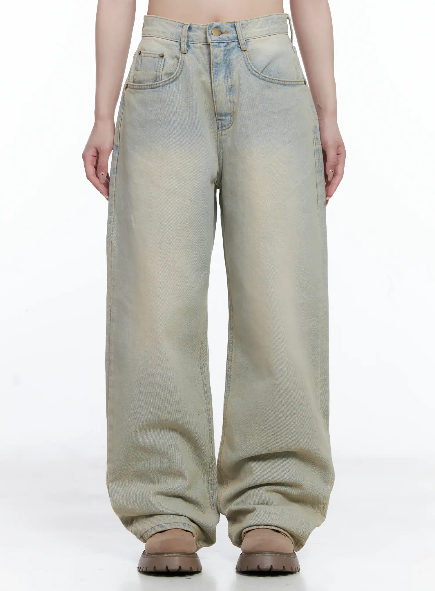 Lillie Light Wash Wide-Leg Jeans CS501 - Image 8