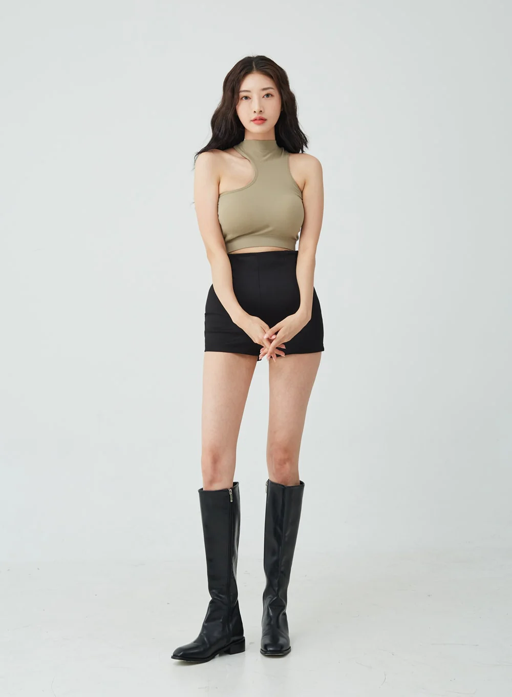 Line High Waist Half Pants IU26 - Image 5