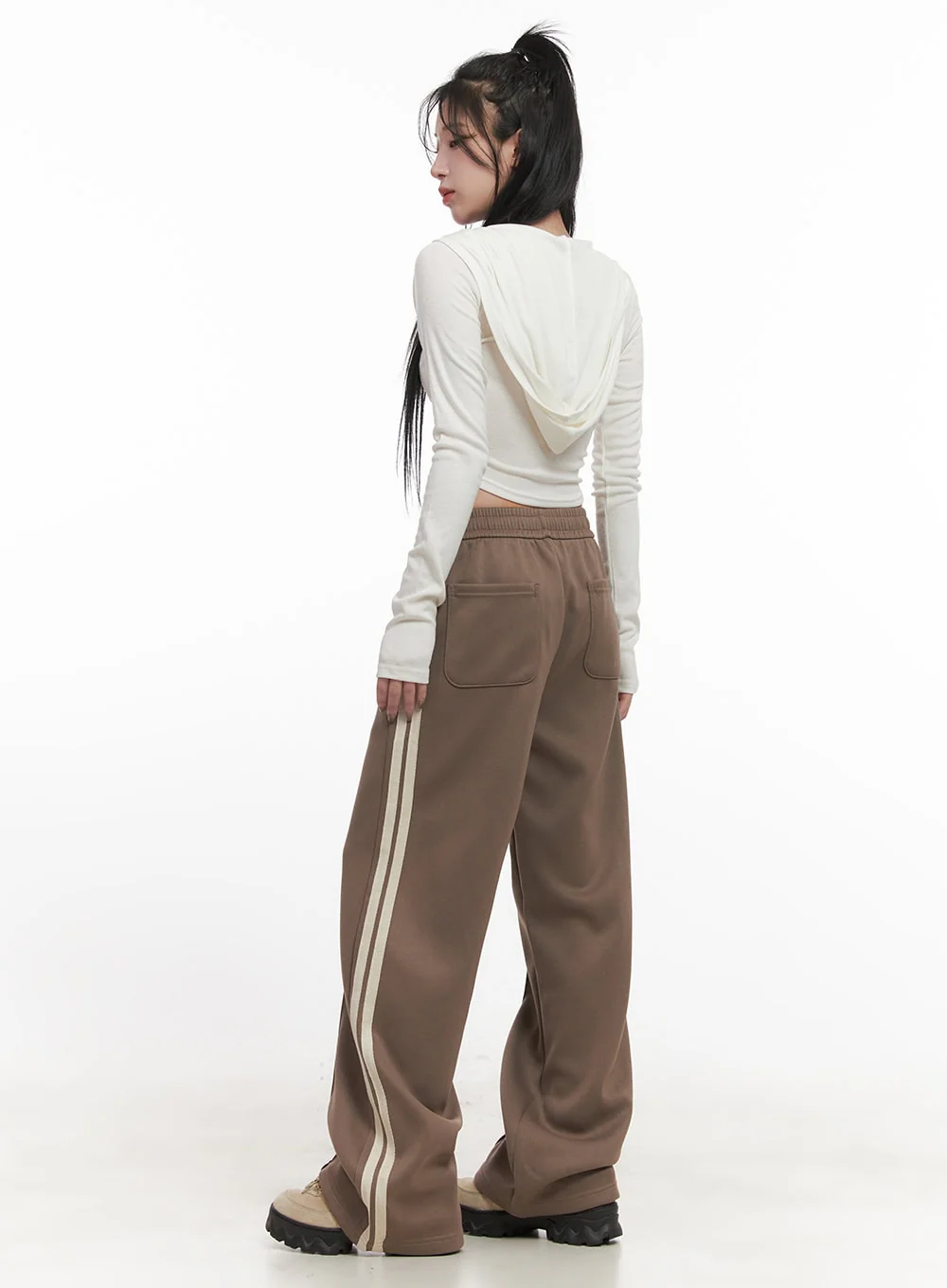 Long-Sleeve Hooded Buttoned Crop Top CJ516 - Image 3