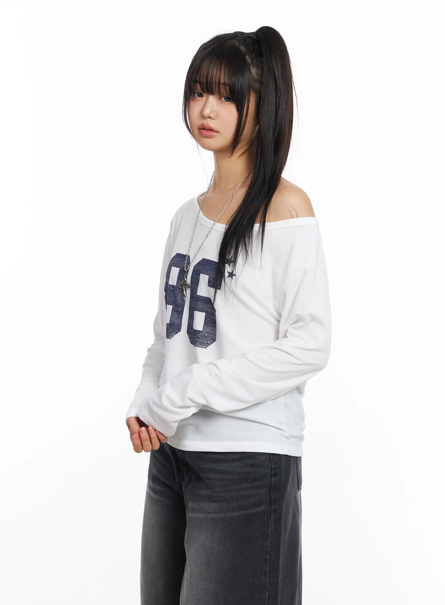 Loose Fit Boat Neck Graphic Long Sleeve Tee CF504 - Image 8
