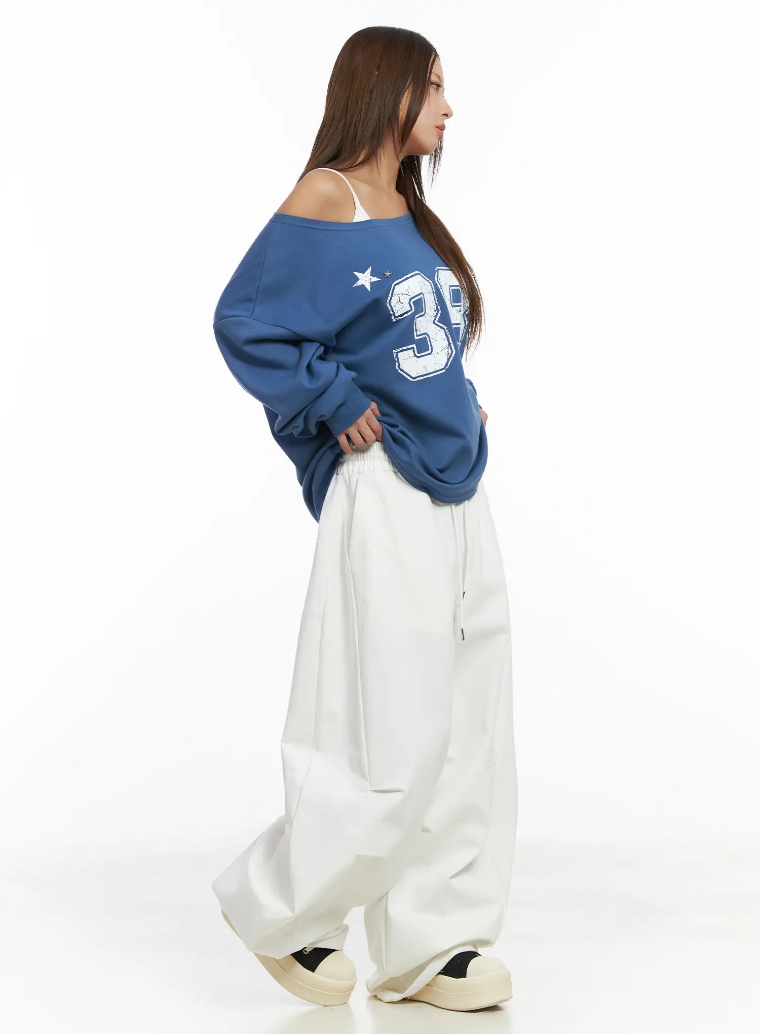 Loose Fit Graphic Sweatshirt CJ512 - Image 4