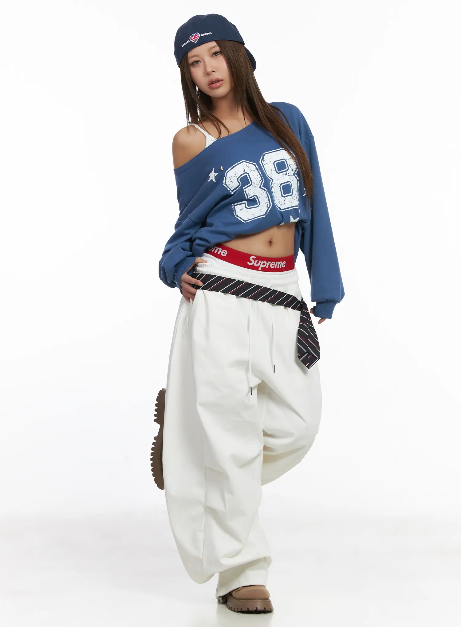 Loose Fit Graphic Sweatshirt CJ512 - Image 7