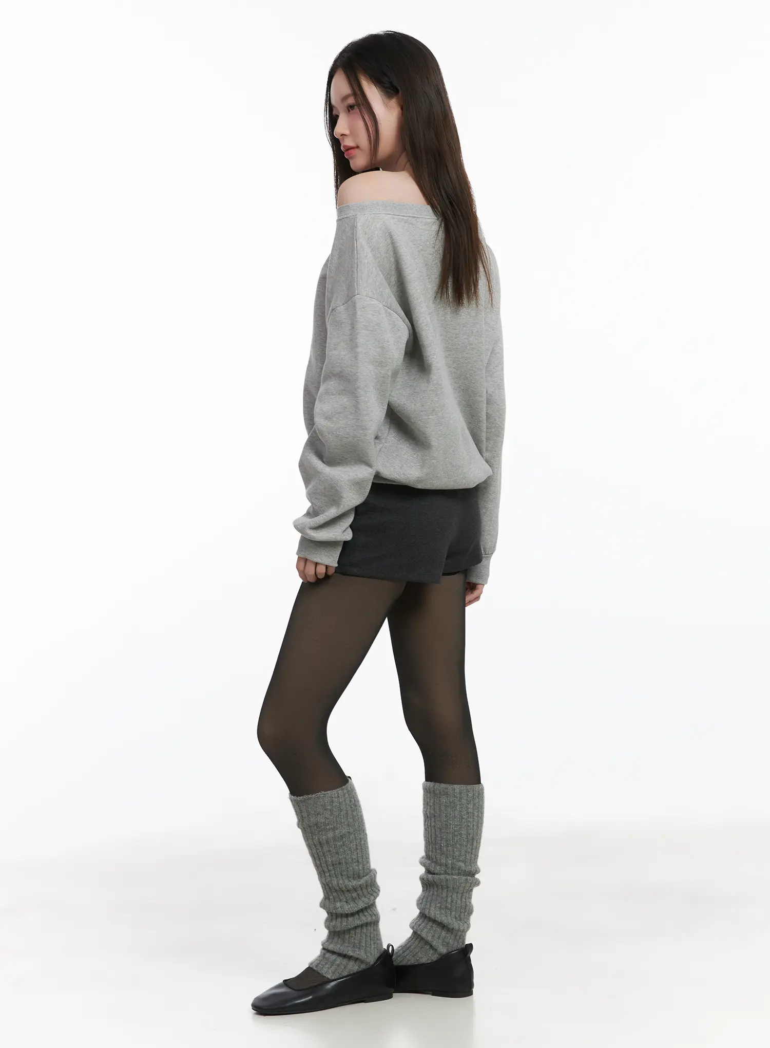 Loose-Fit Off-Shoulder Fleece Lined Sweatshirt CJ507 - Image 4