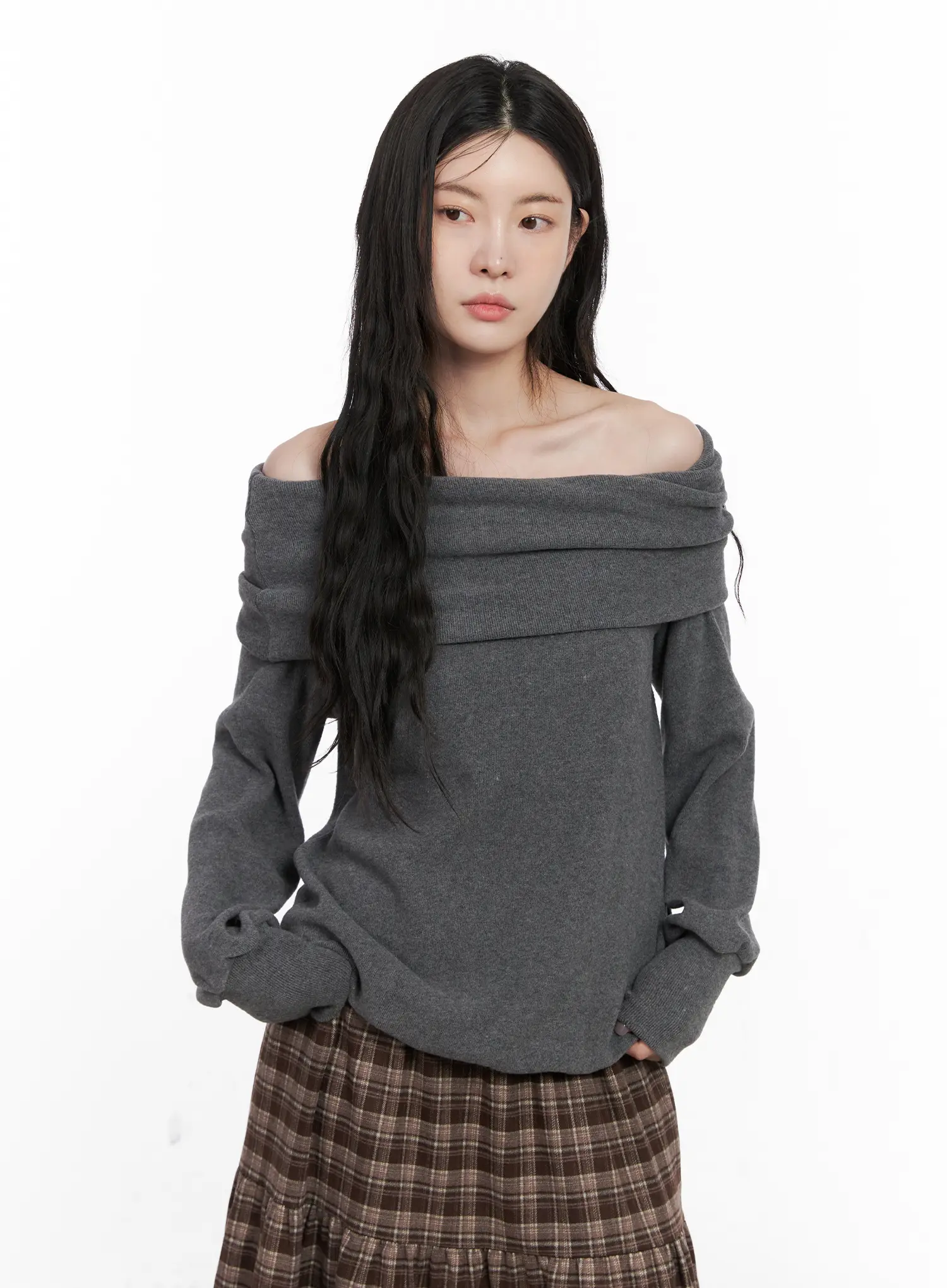 Loose Fit Off-Shoulder Long Sleeve Top CN512 - Image 2