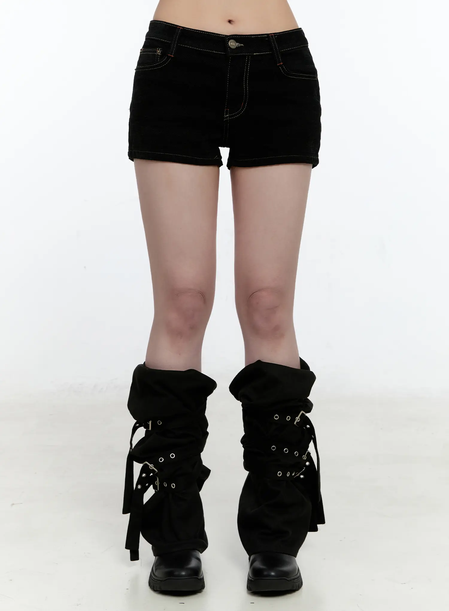 Low-Rise Dark Washed Denim Shorts CN517