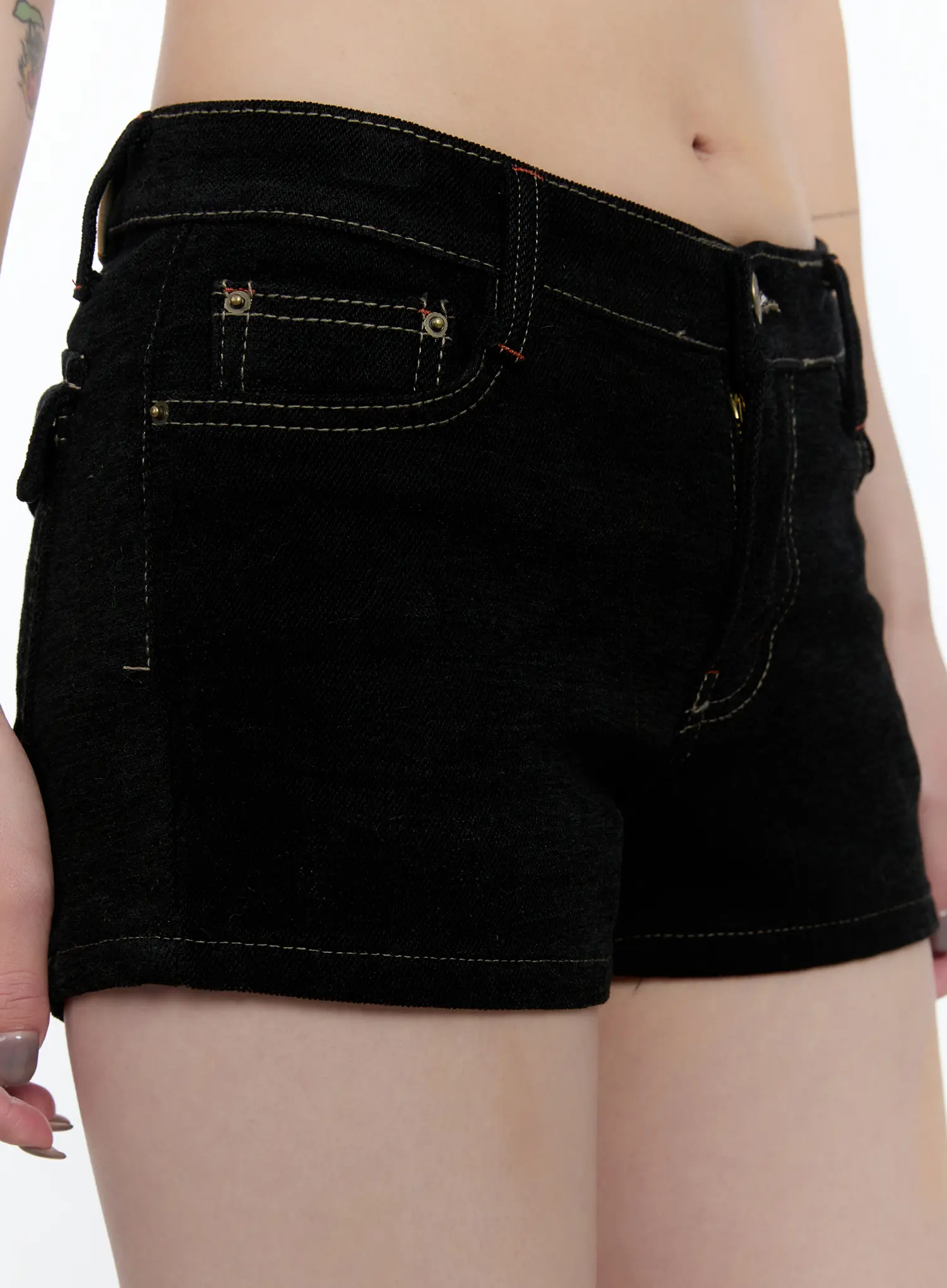 Low-Rise Dark Washed Denim Shorts CN517 - Image 9