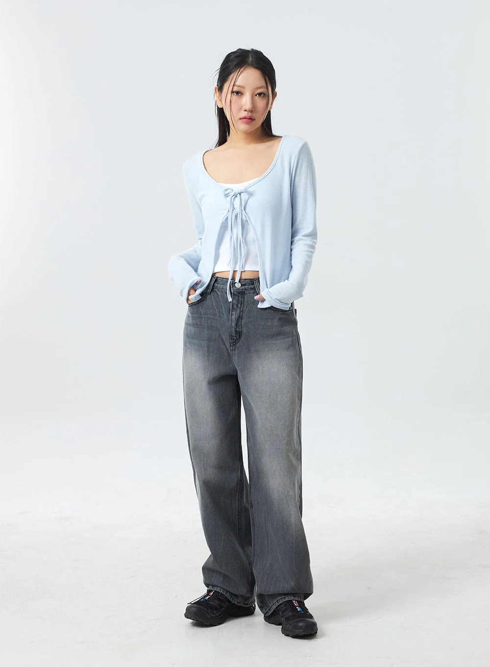 Low Rise Mid-Wash Jeans CM327 - Image 4