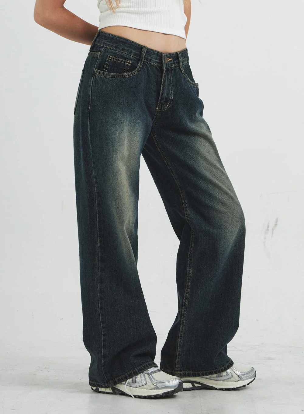 Low Rise Washing Wide Jeans CS14 - Image 2
