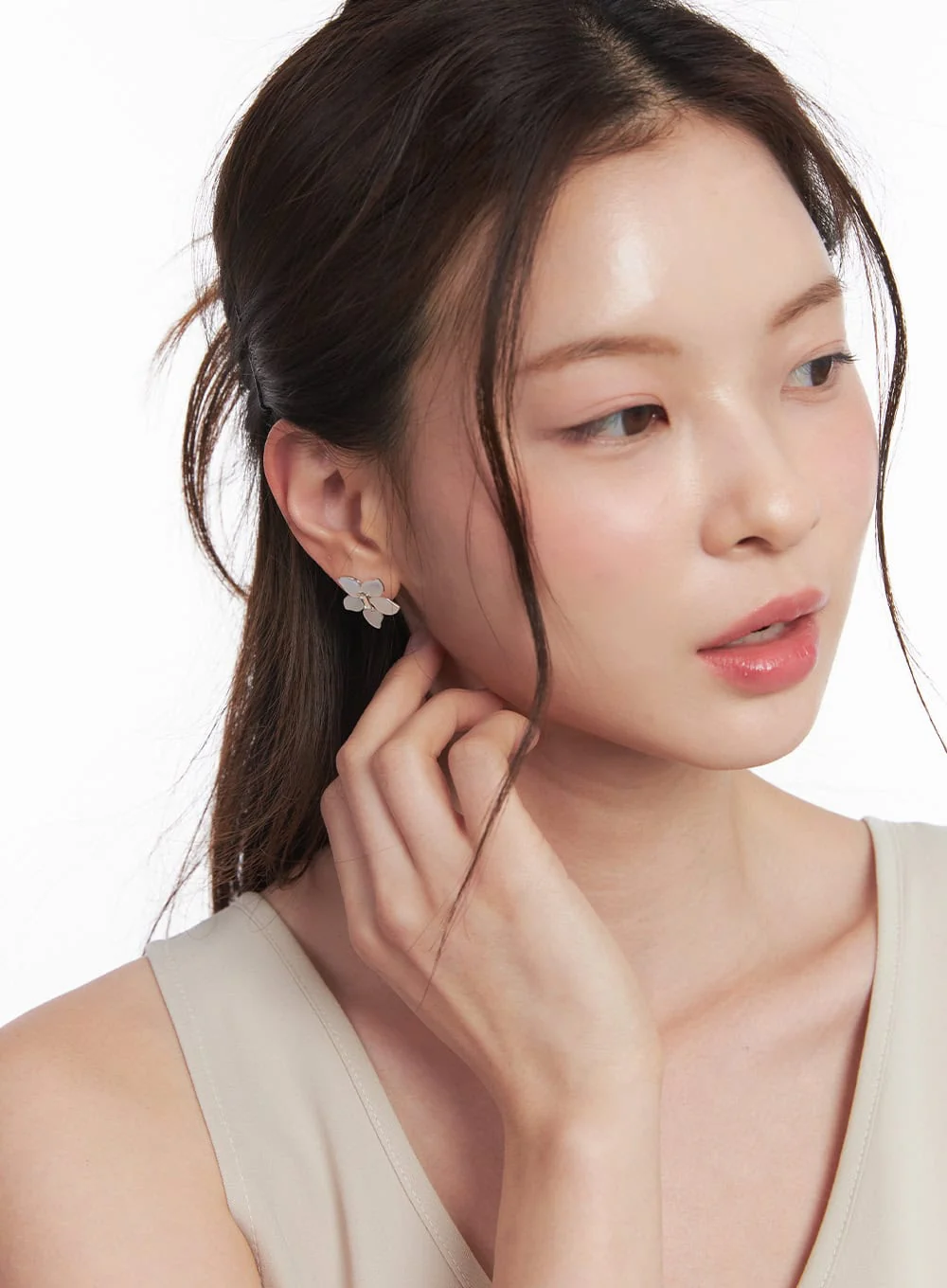 Luna Petal Earrings IM531 - Image 4